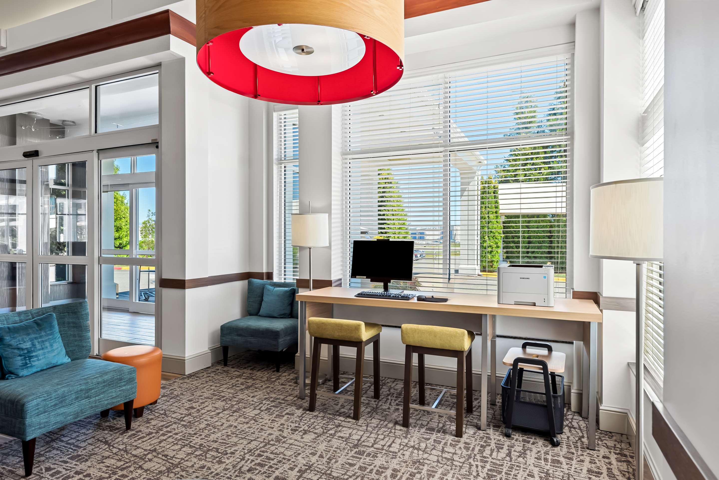 Business Center | Hilton Garden Inn Seattle North/Everett