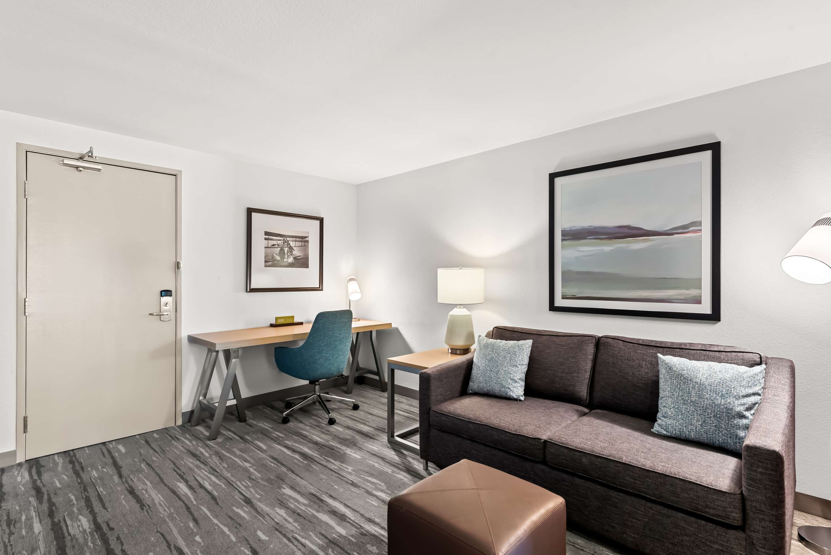 Guest room