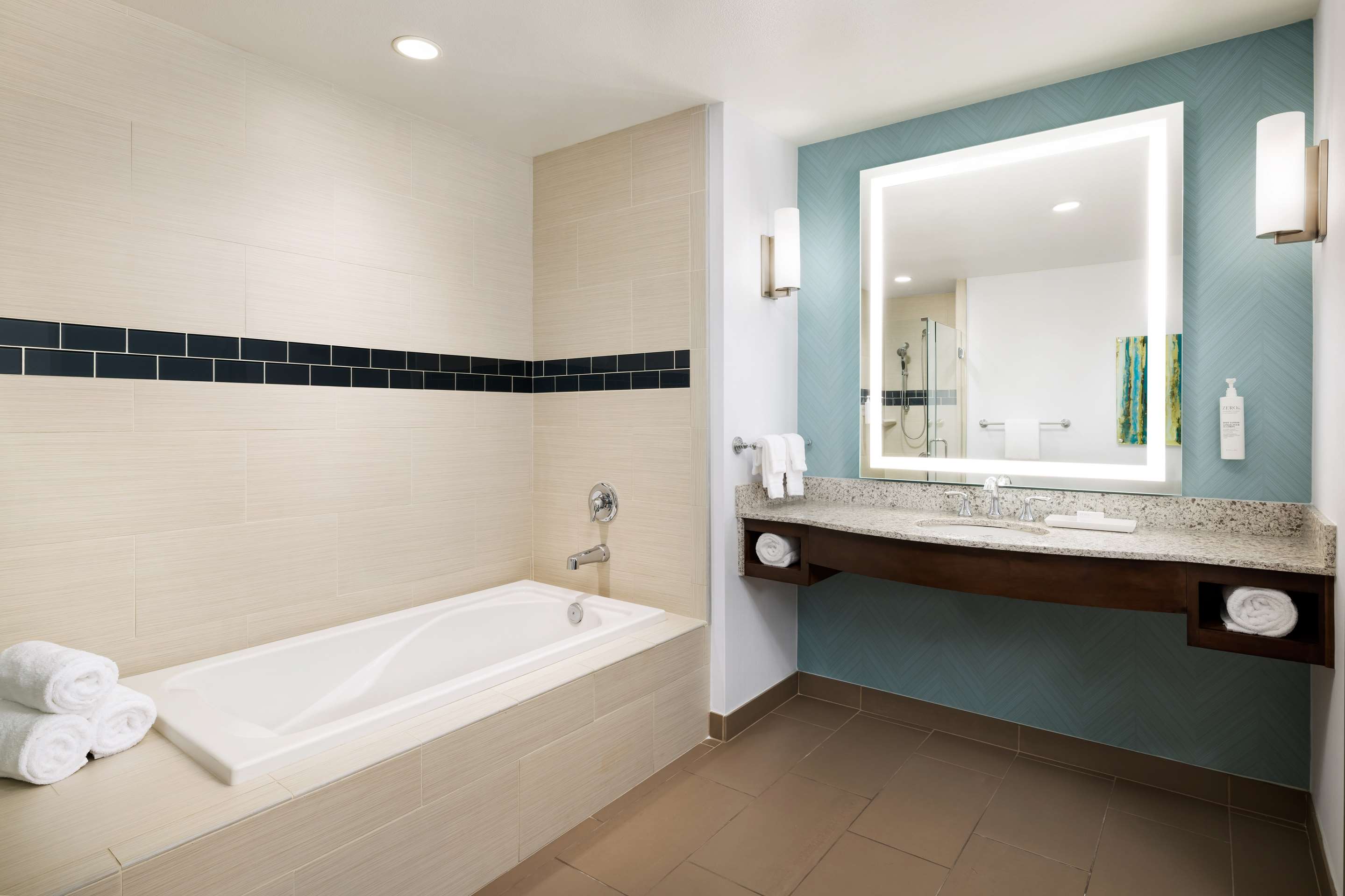 Guest room bath