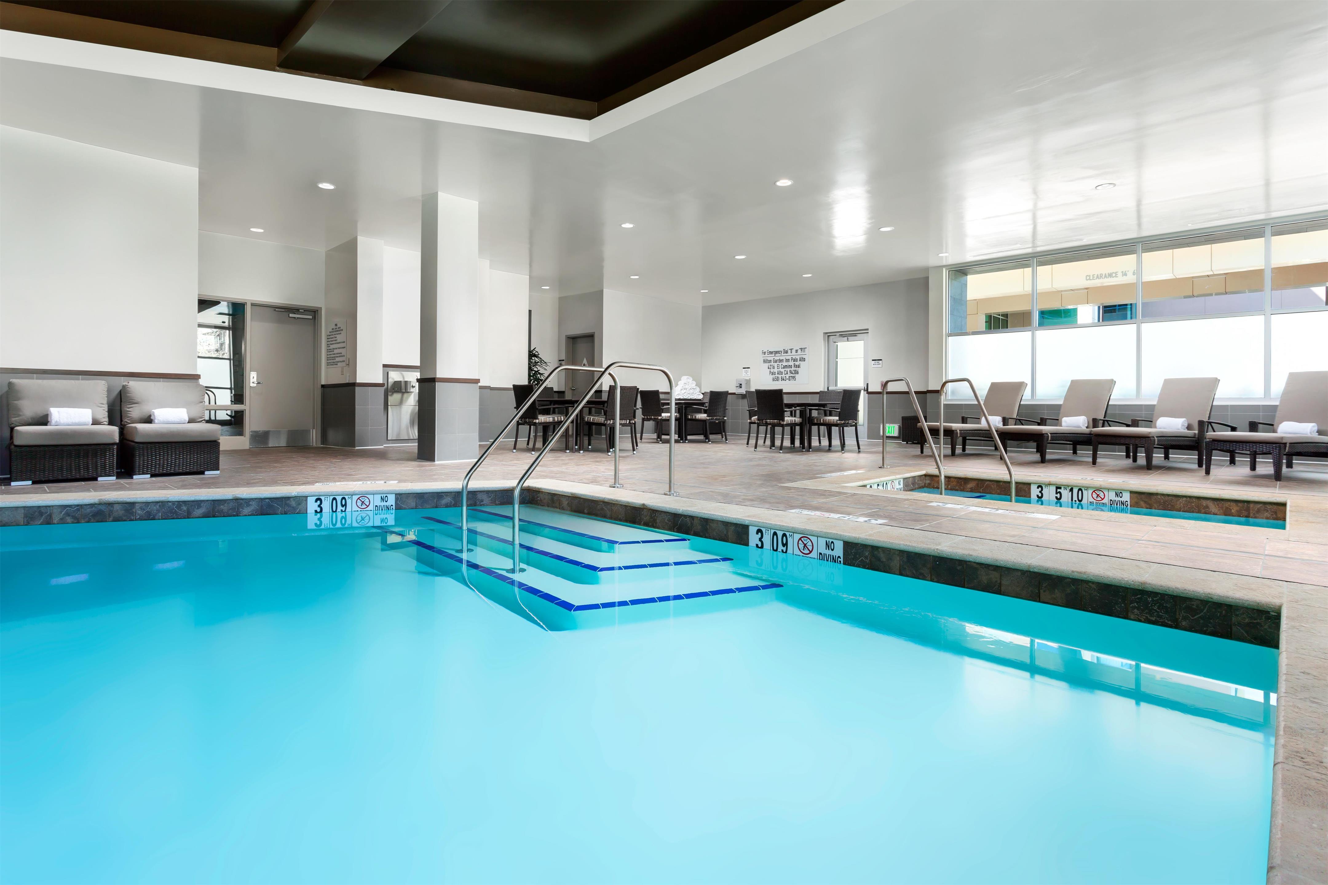 Pool | Hilton Garden Inn Palo Alto