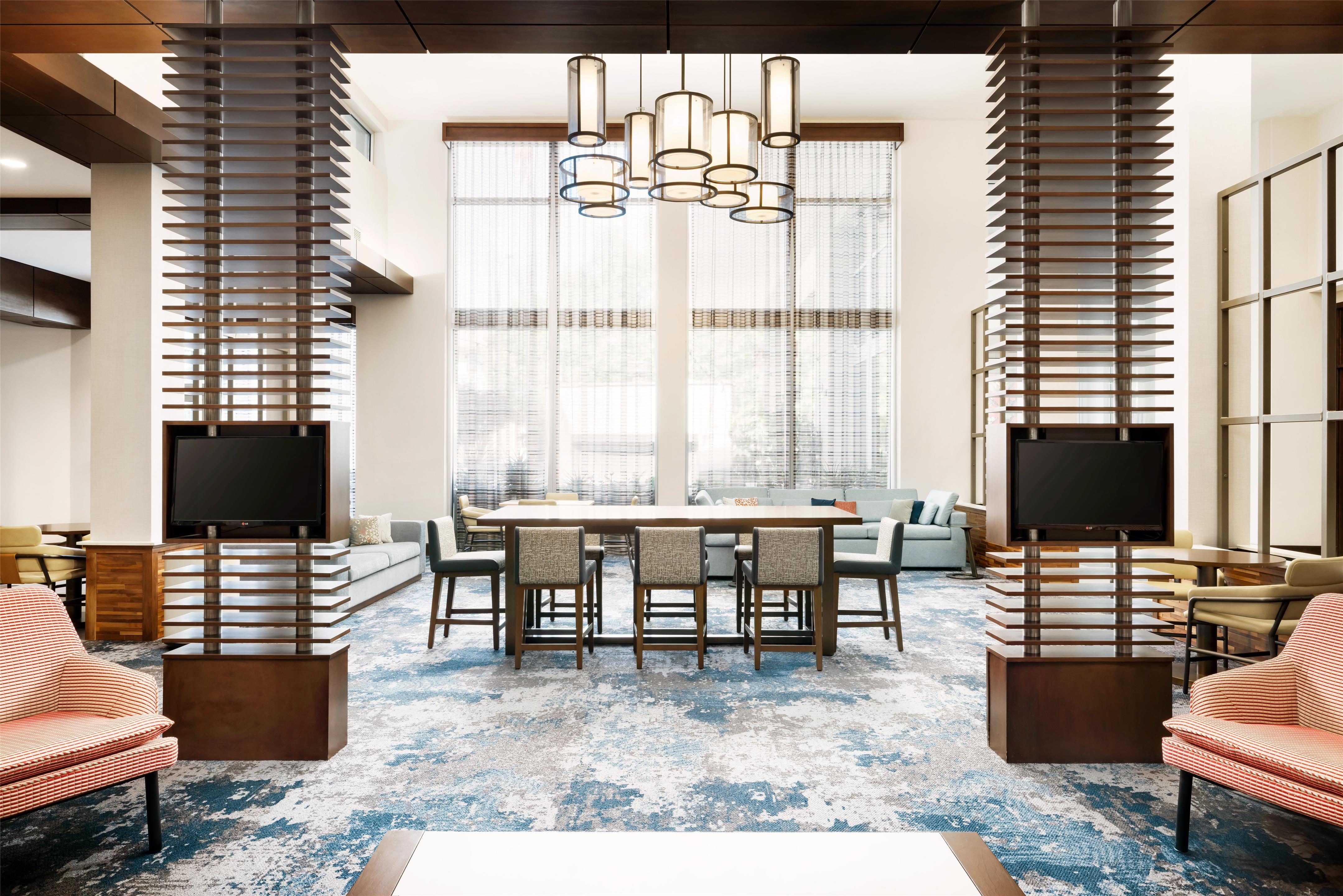 Lobby | Hilton Garden Inn Palo Alto
