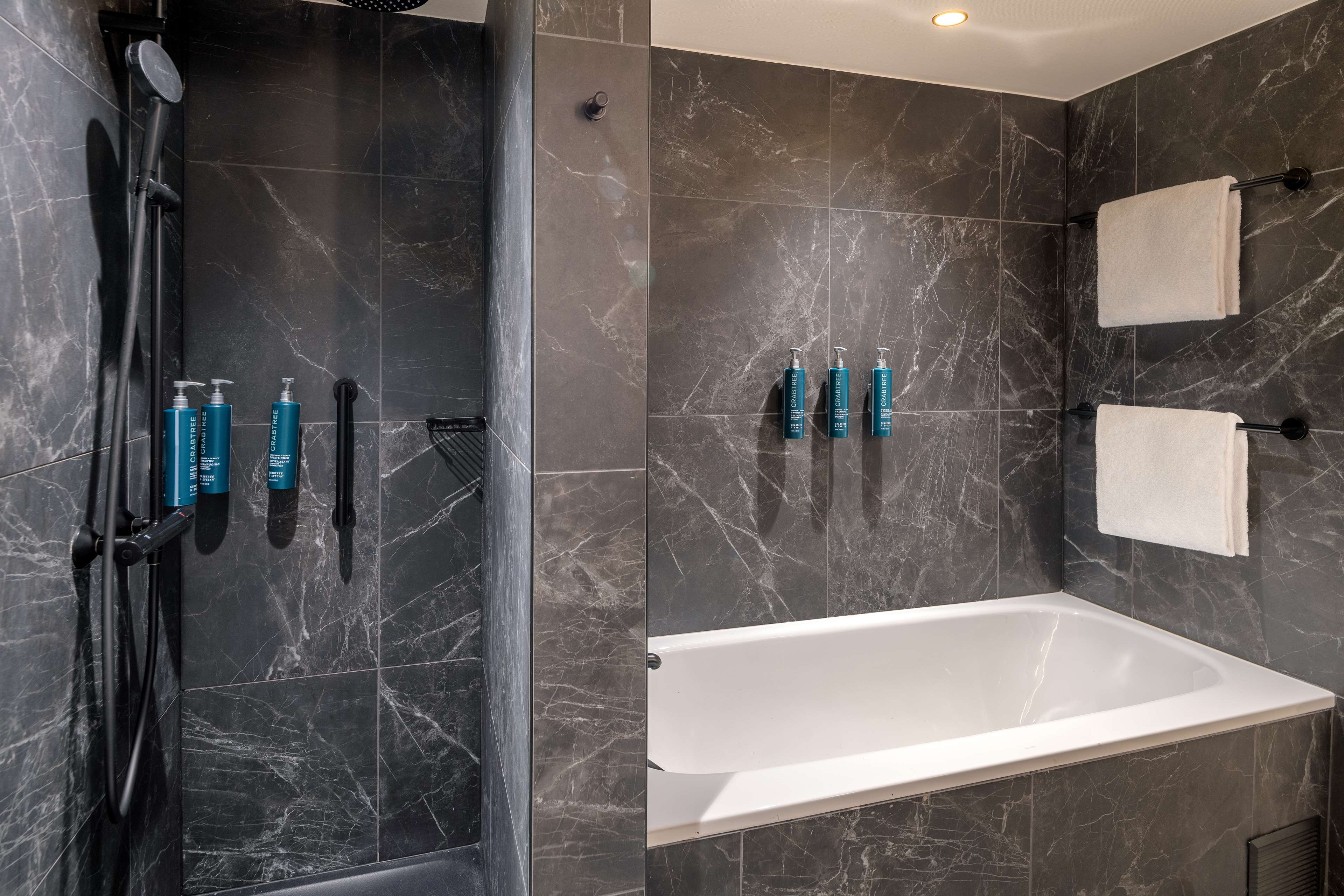 Hilton Paris La Defense Hotel Paris - Reviews, Photos & Offer