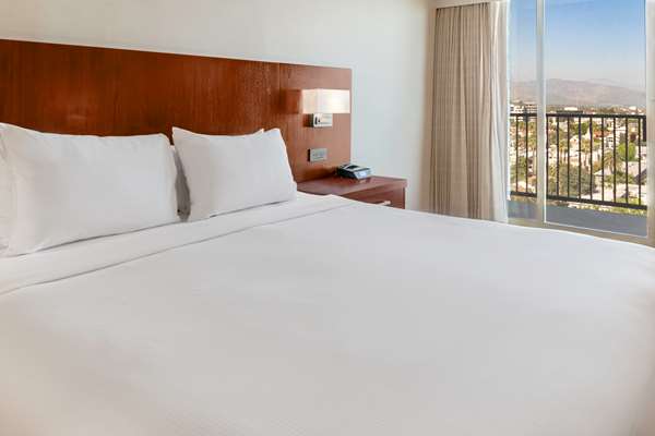  - Hilton Hotel Pasadena