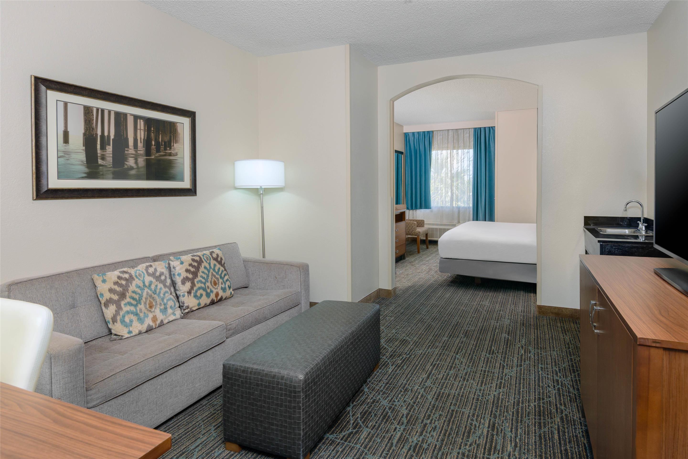 Guest room