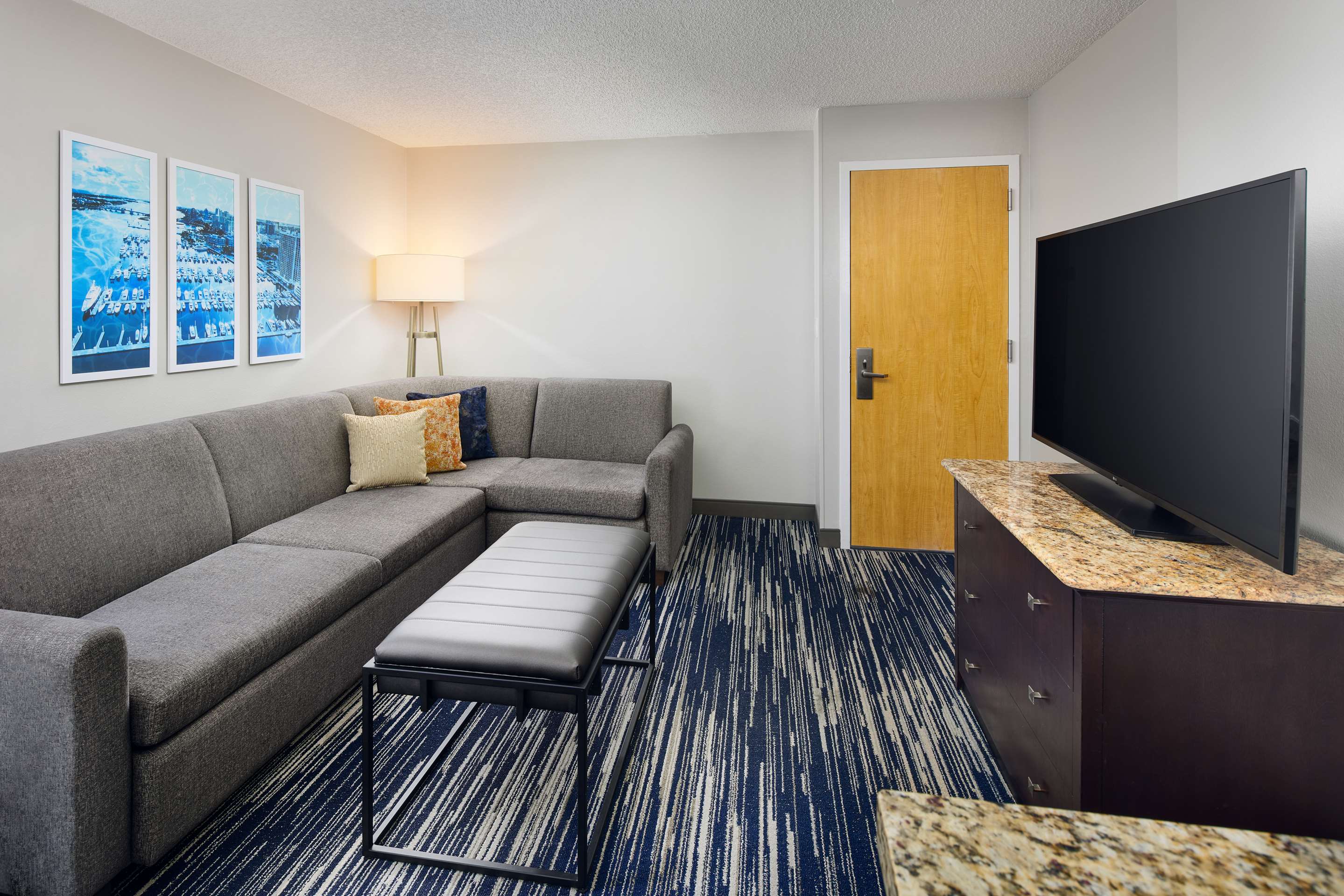 Guest room