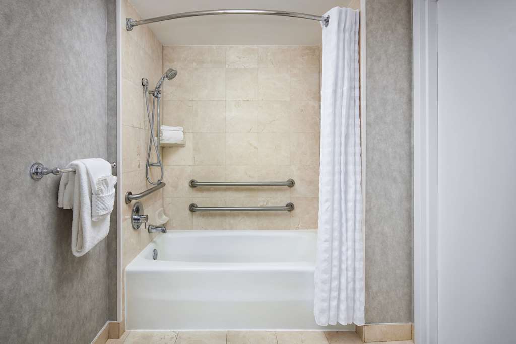 Embassy Suites by Hilton West Palm Beach Central Room Type - 1 KING STUDIO ACCESS TUB