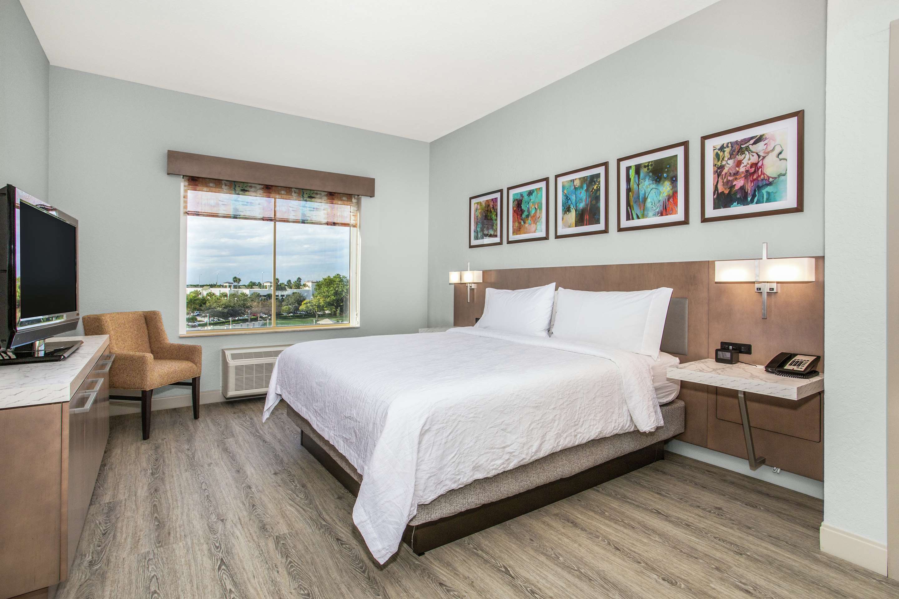 Guest room