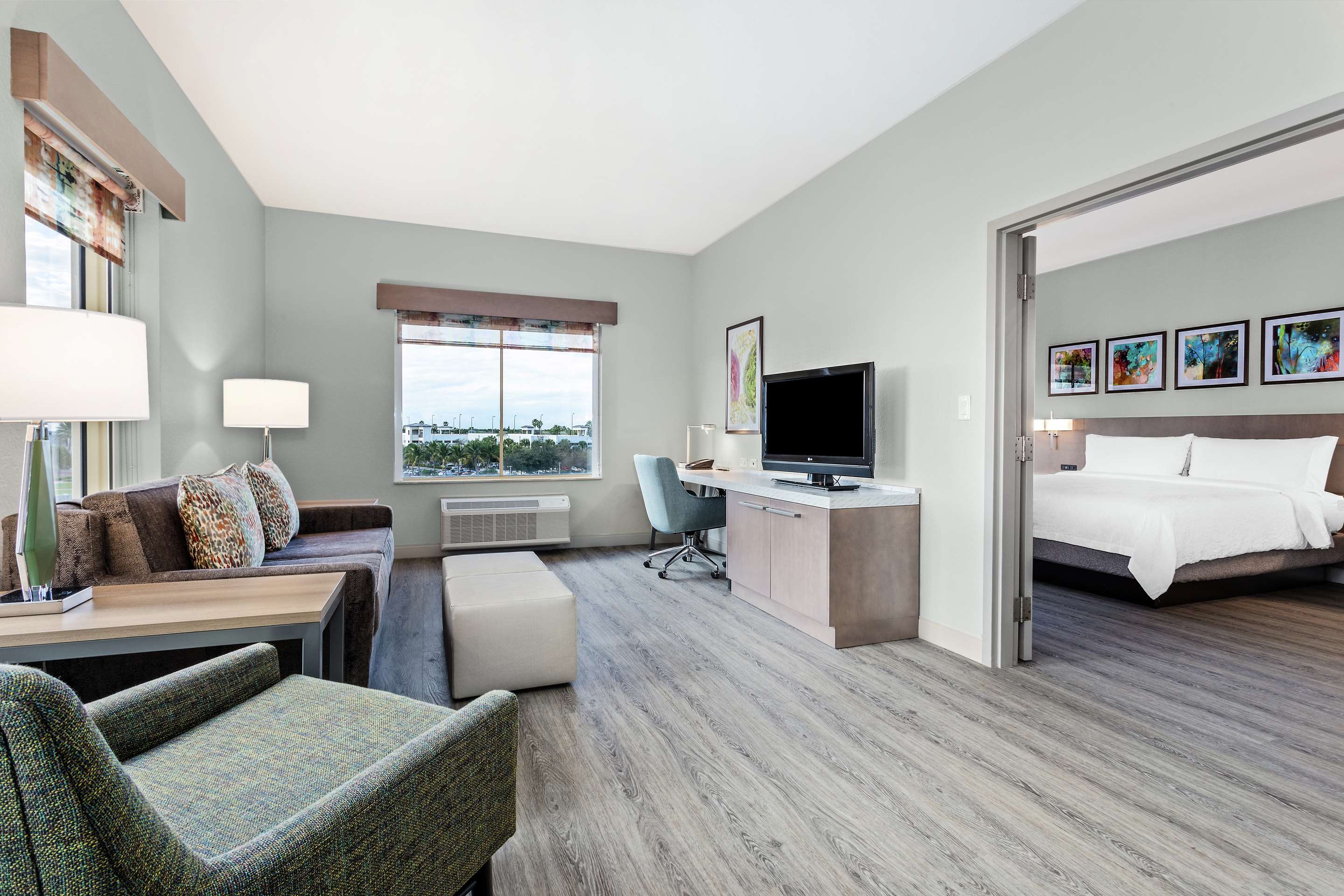 Guest room