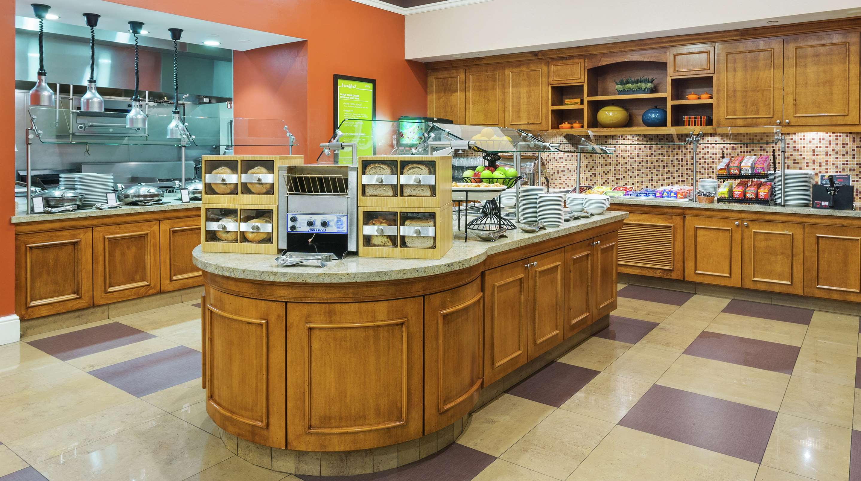 Breakfast Area | Hilton Garden Inn Palm Beach Gardens