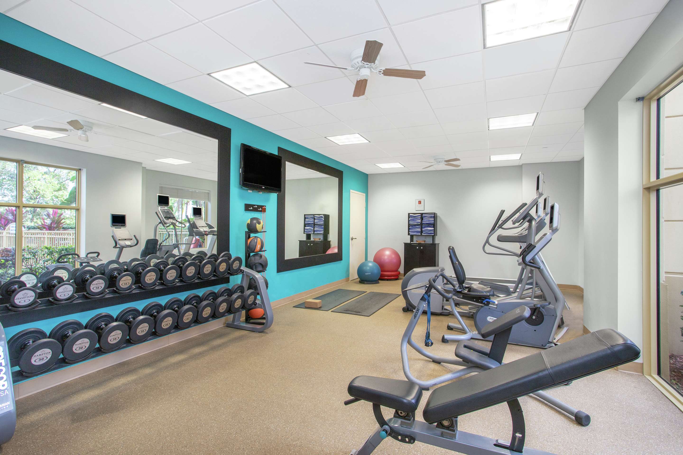 Health club fitness center gym | Hilton Garden Inn Palm Beach Gardens