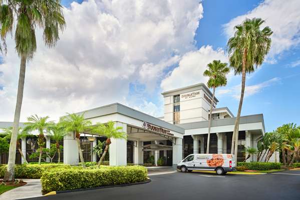 Exterior view - DoubleTree by Hilton Palm Beach Gardens - I-95, Exit 79