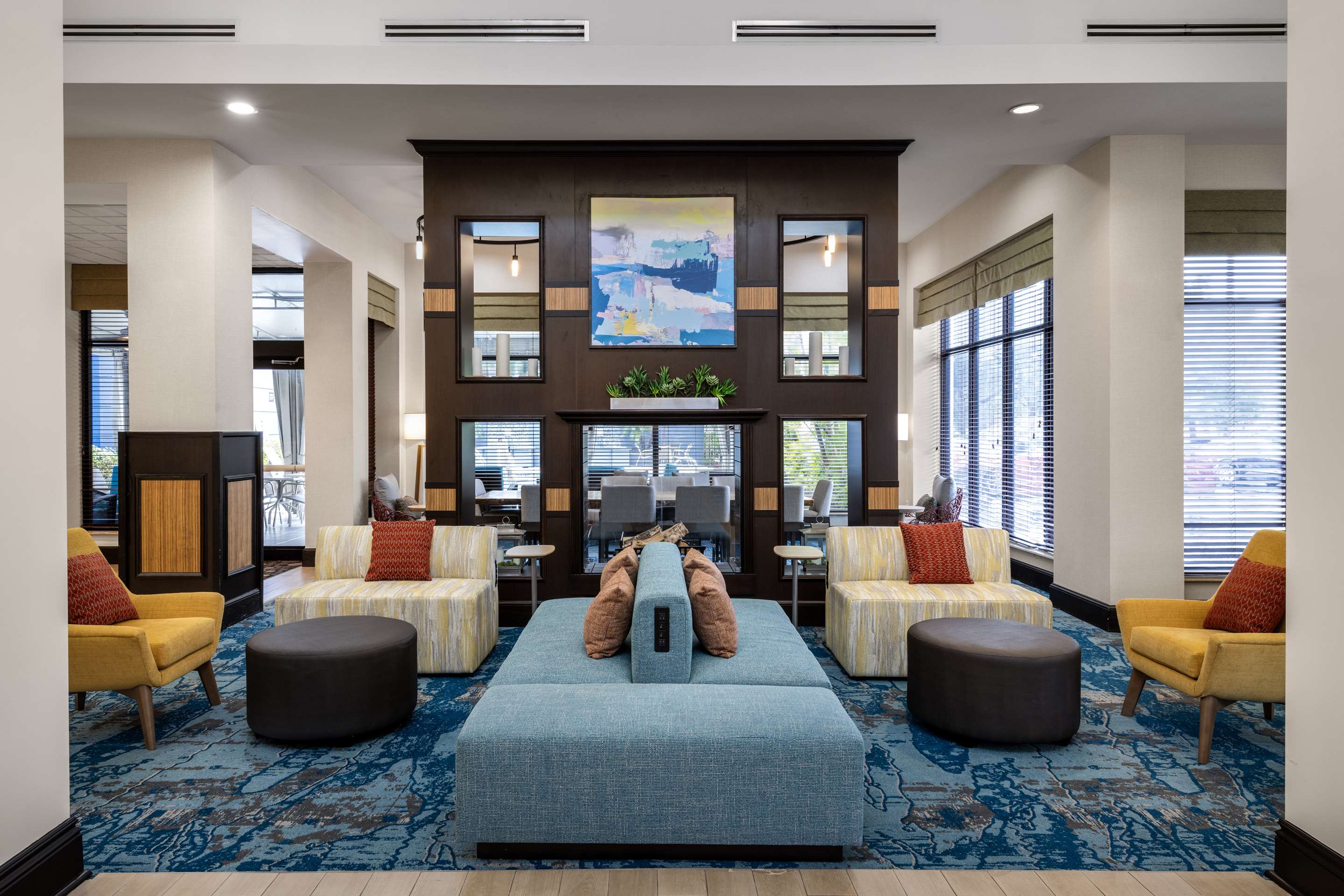 Lobby | Hilton Garden Inn West Palm Beach Airport