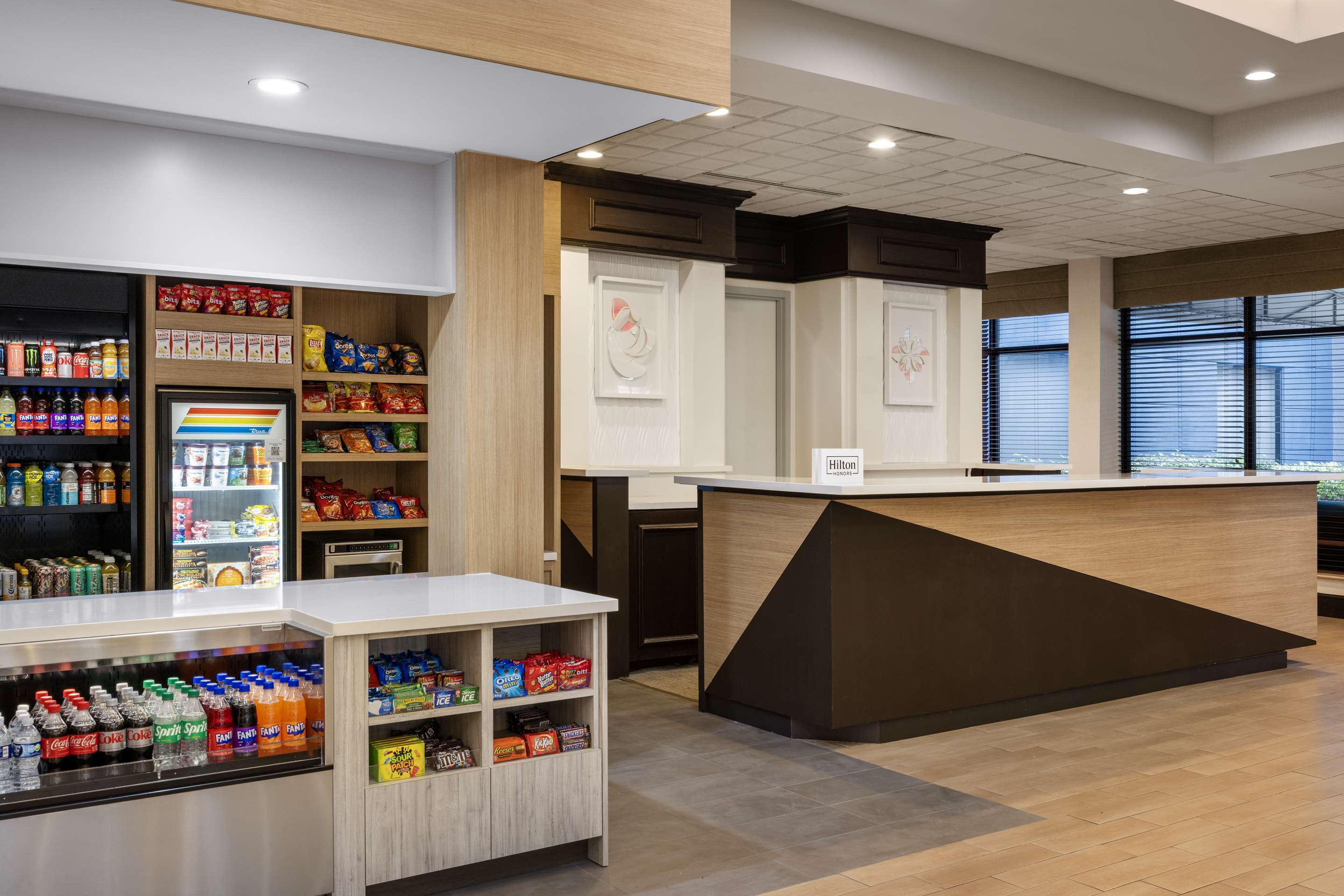 Reception | Hilton Garden Inn West Palm Beach Airport