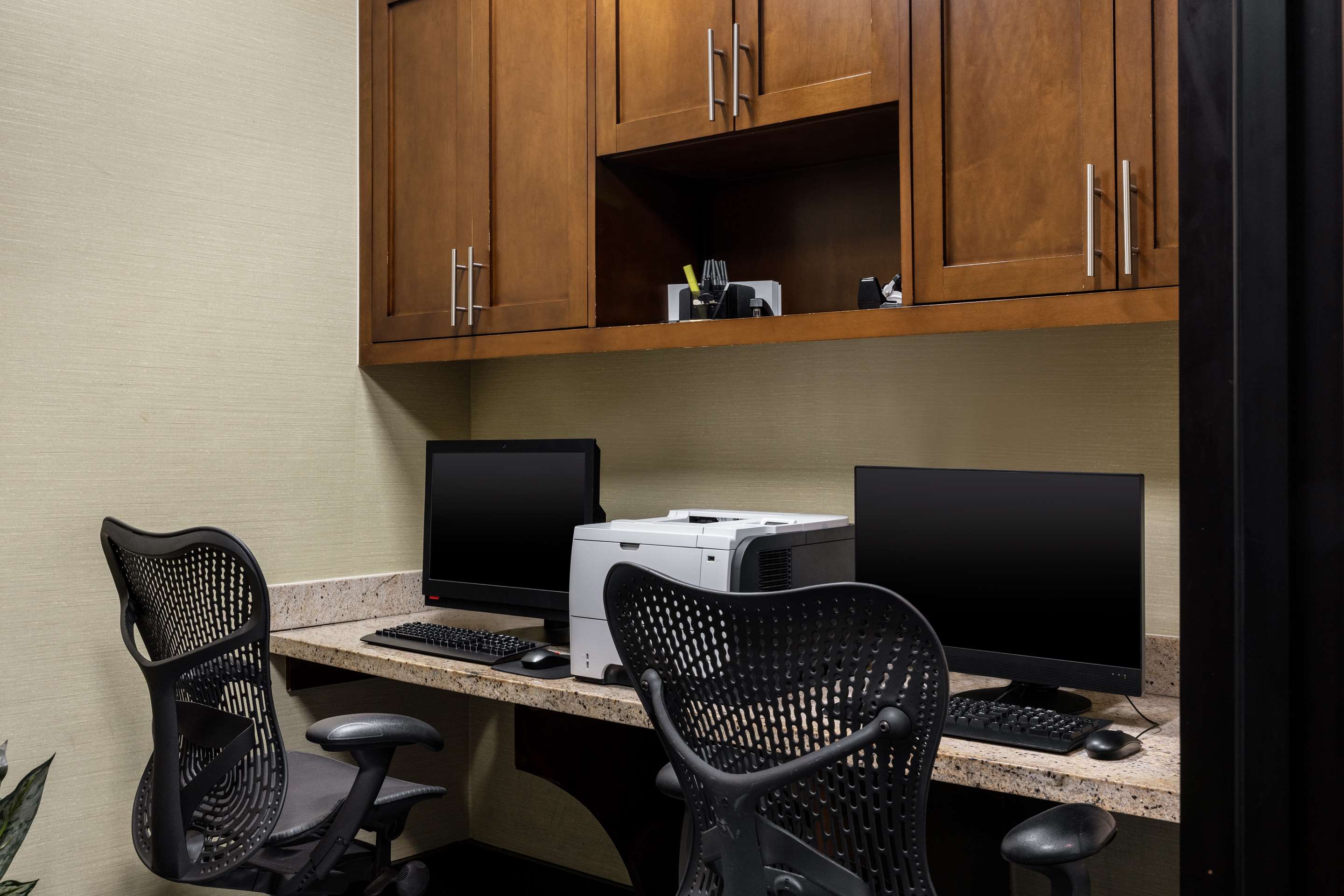Business Center | Hilton Garden Inn West Palm Beach Airport