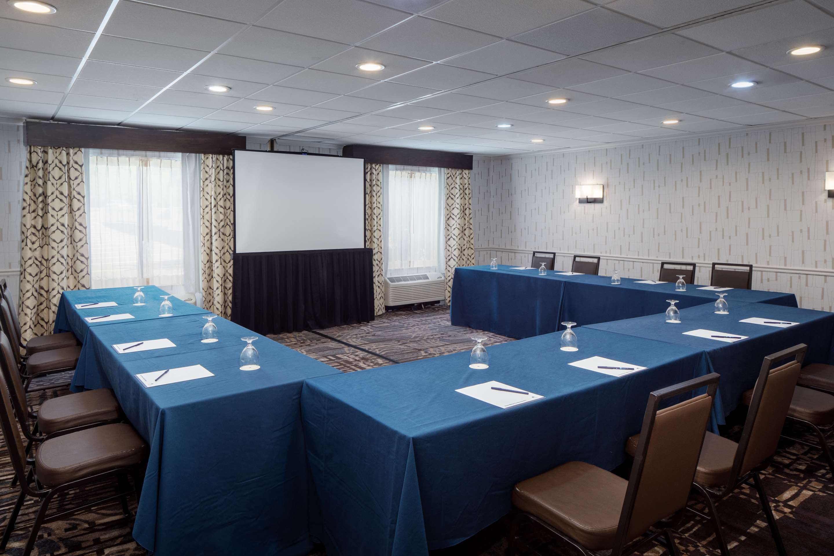 Meeting Room | DoubleTree by Hilton Princeton