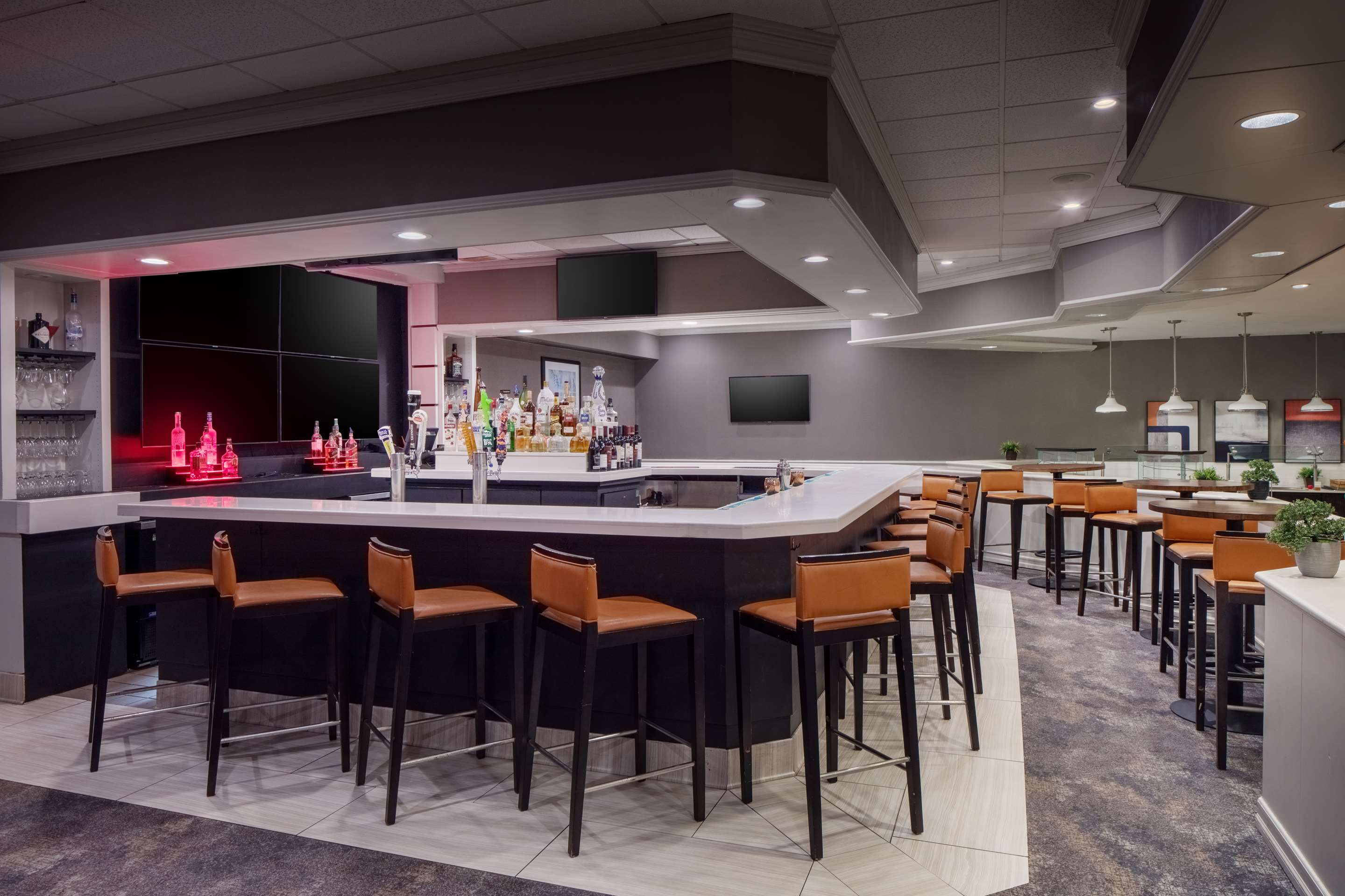 BarLounge | DoubleTree by Hilton Princeton