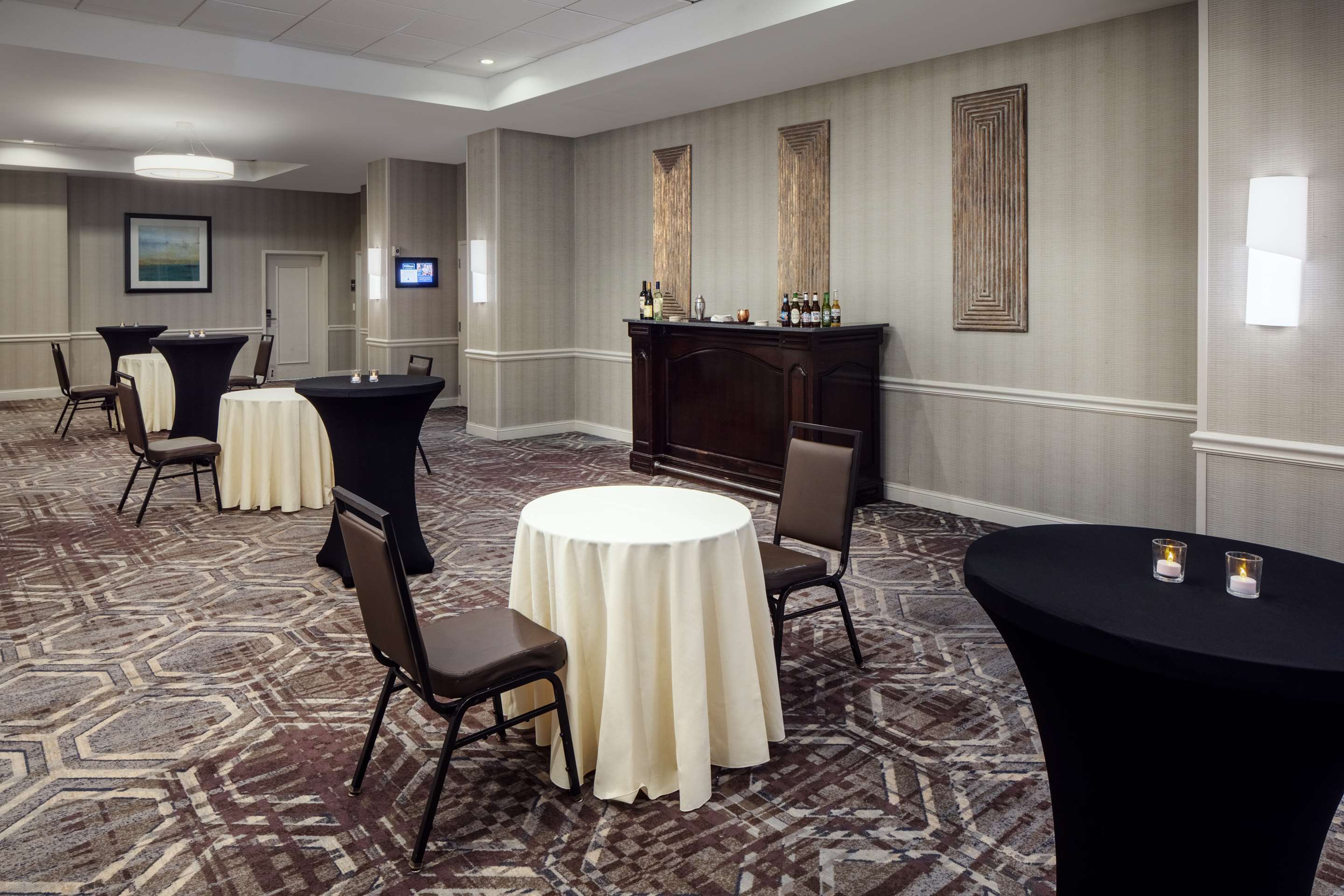 Restaurant | DoubleTree by Hilton Princeton