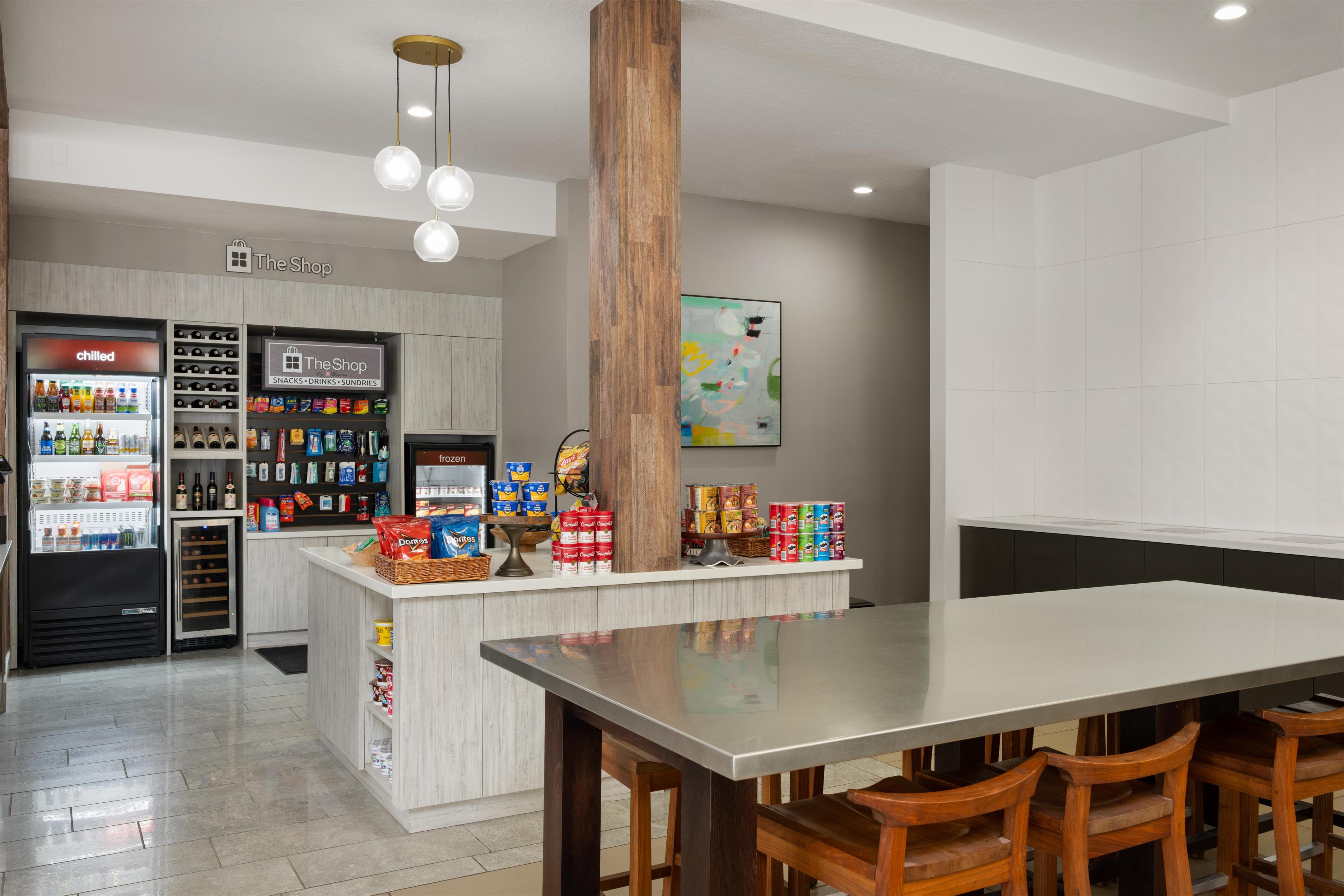 Restaurant | Hilton Garden Inn Portland Airport