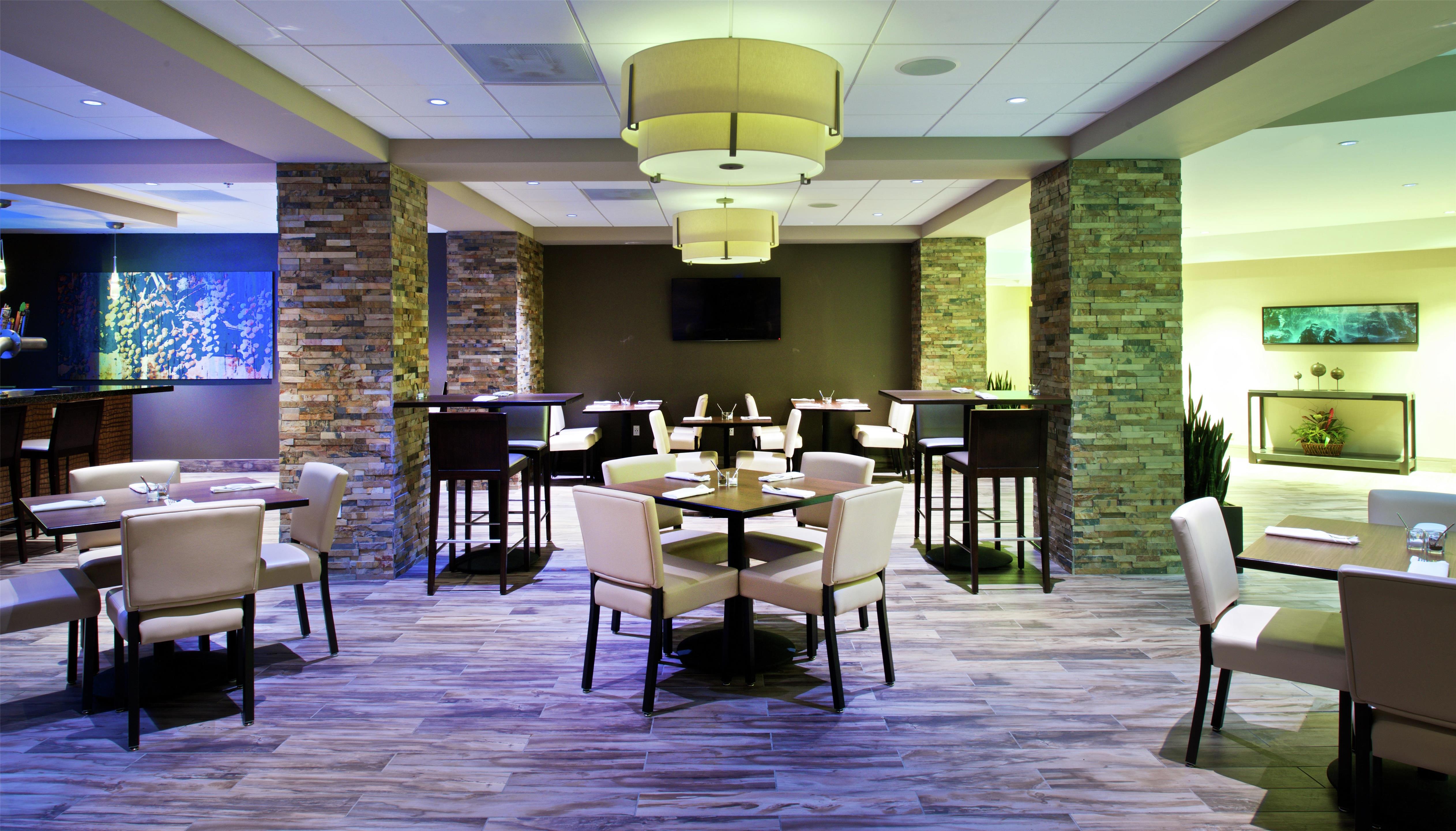 Restaurant | Embassy Suites by Hilton Portland Washington Square