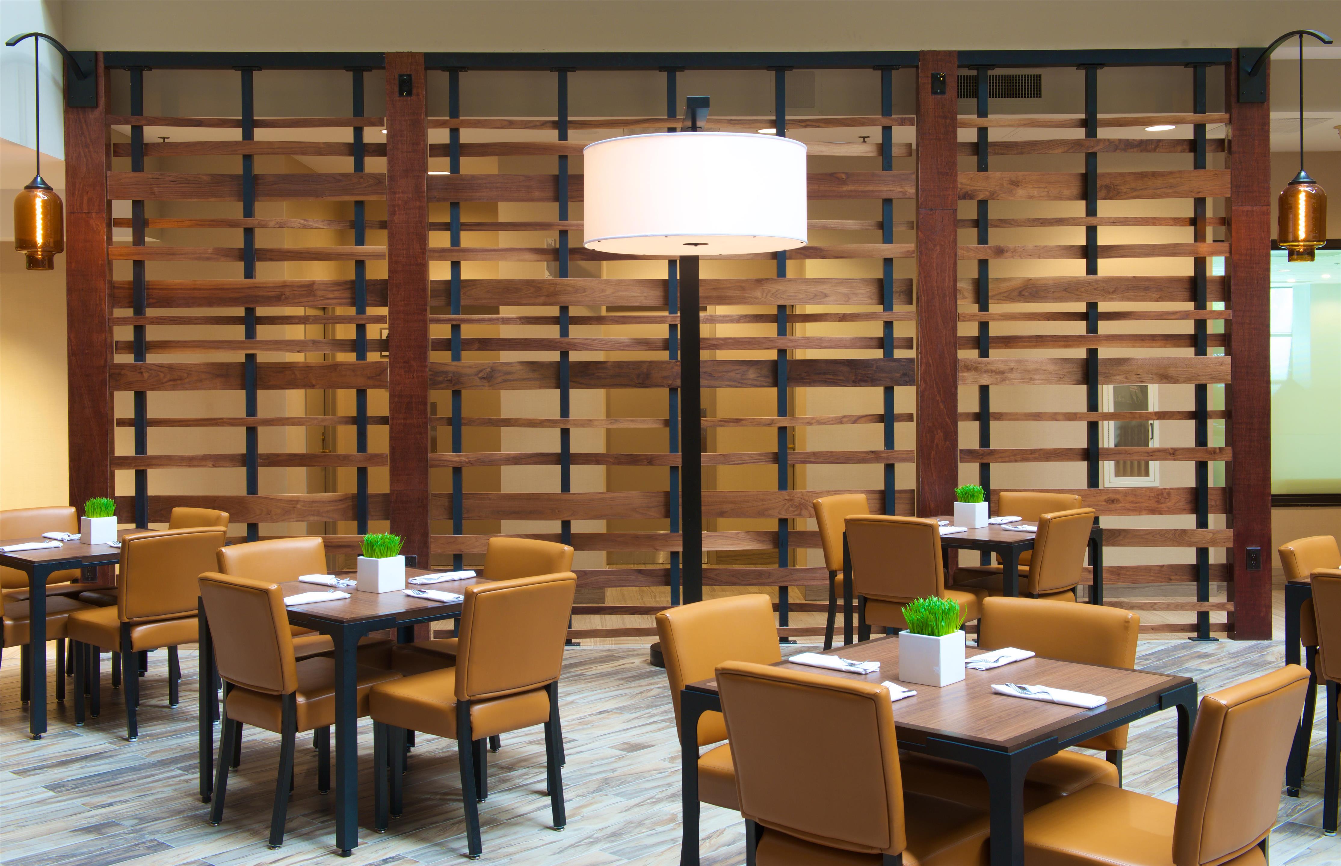 Restaurant | Embassy Suites by Hilton Portland Washington Square