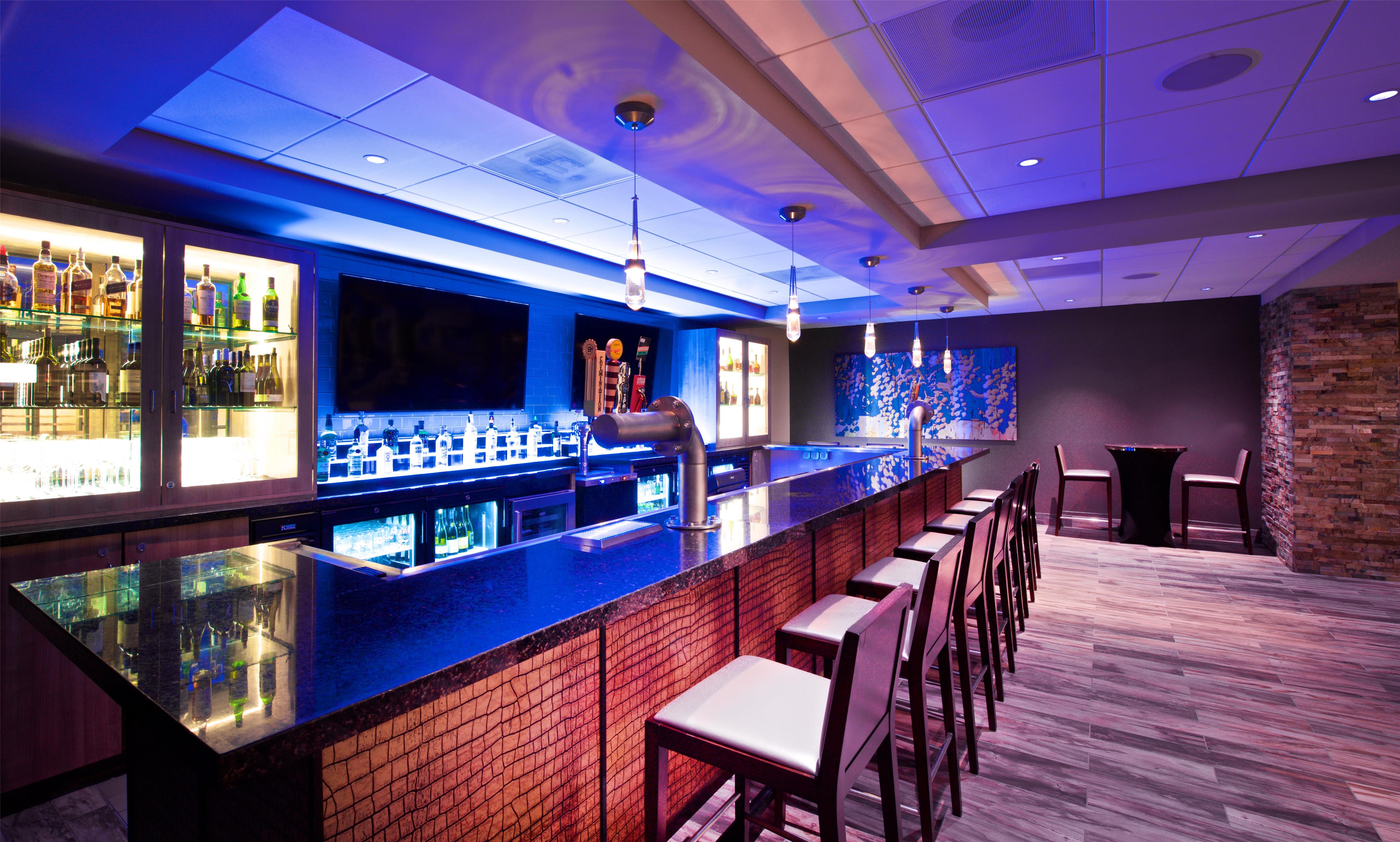 BarLounge | Embassy Suites by Hilton Portland Washington Square