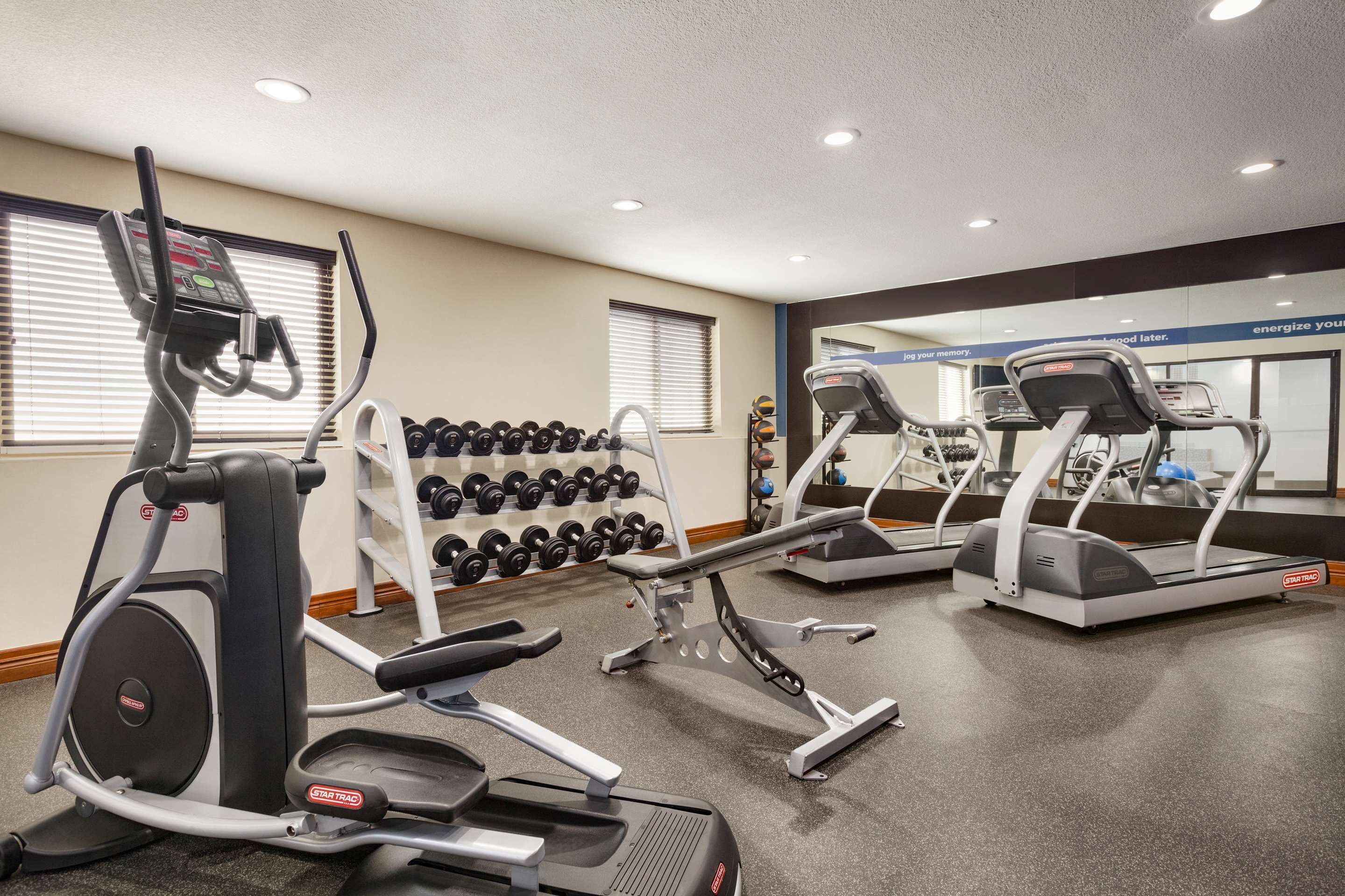 Health club fitness center gym | Hampton Inn Clackamas