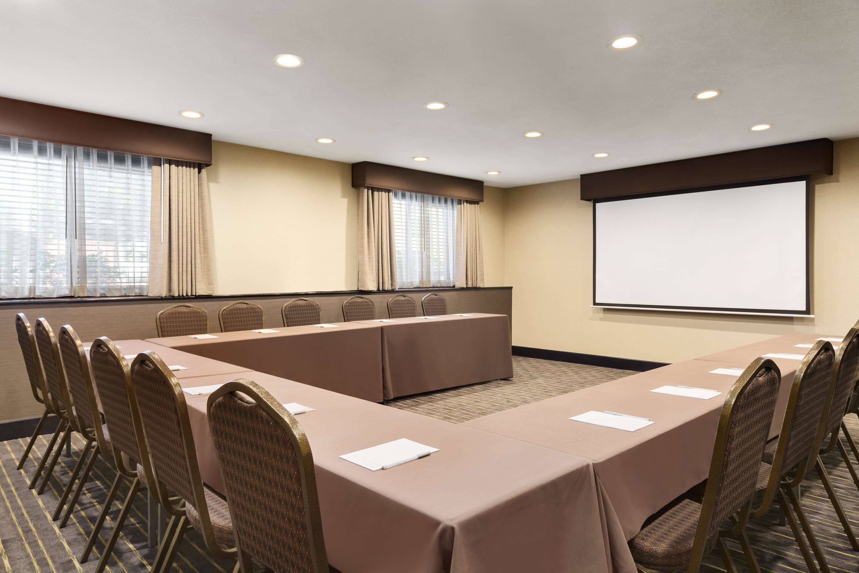 Meeting Room | Hampton Inn Clackamas