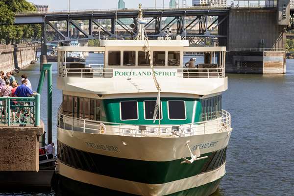  - Hampton Inn Clackamas