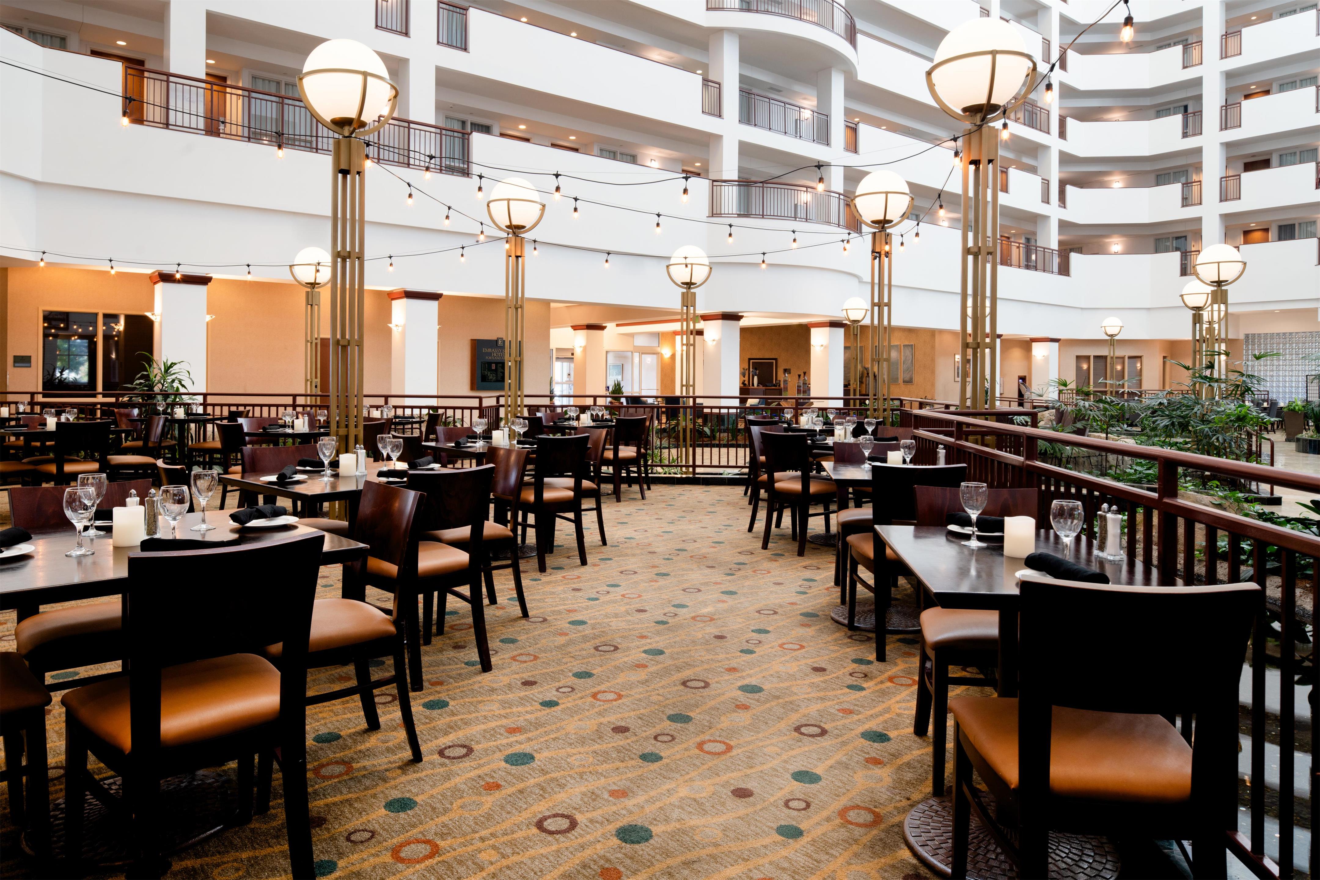 BarLounge | Embassy Suites by Hilton Portland Airport