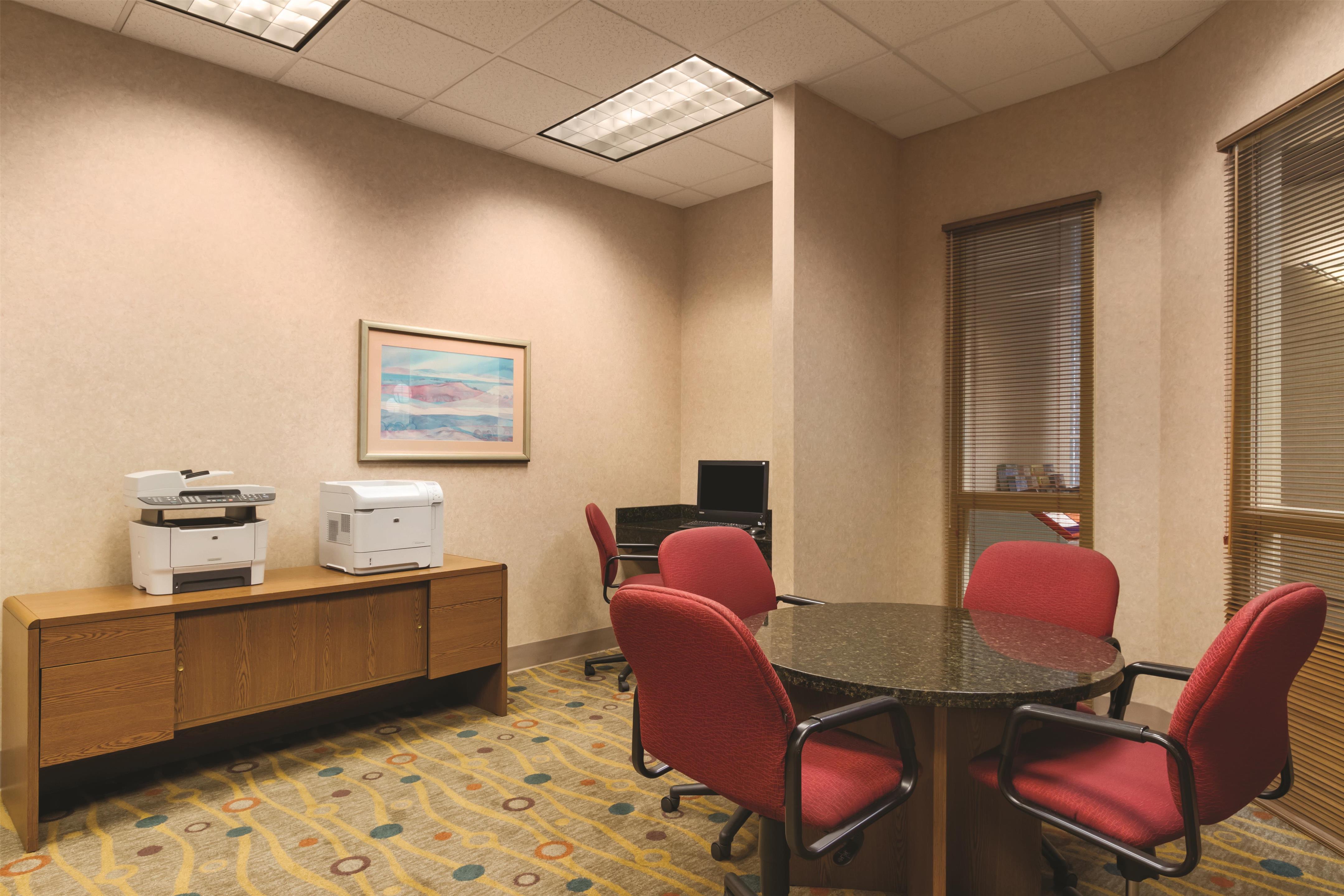 Business Center | Embassy Suites by Hilton Portland Airport