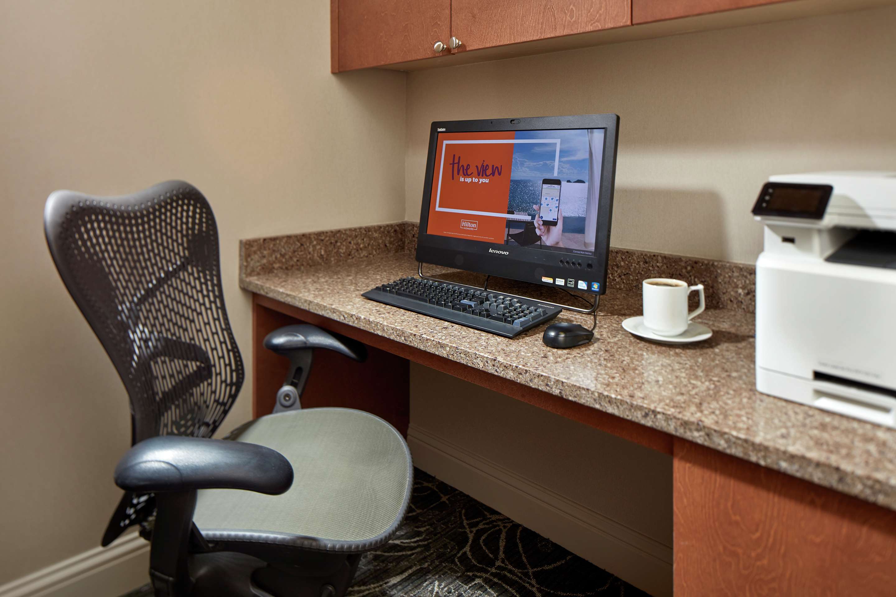 Business Center | Hilton Garden Inn Portland/Lake Oswego