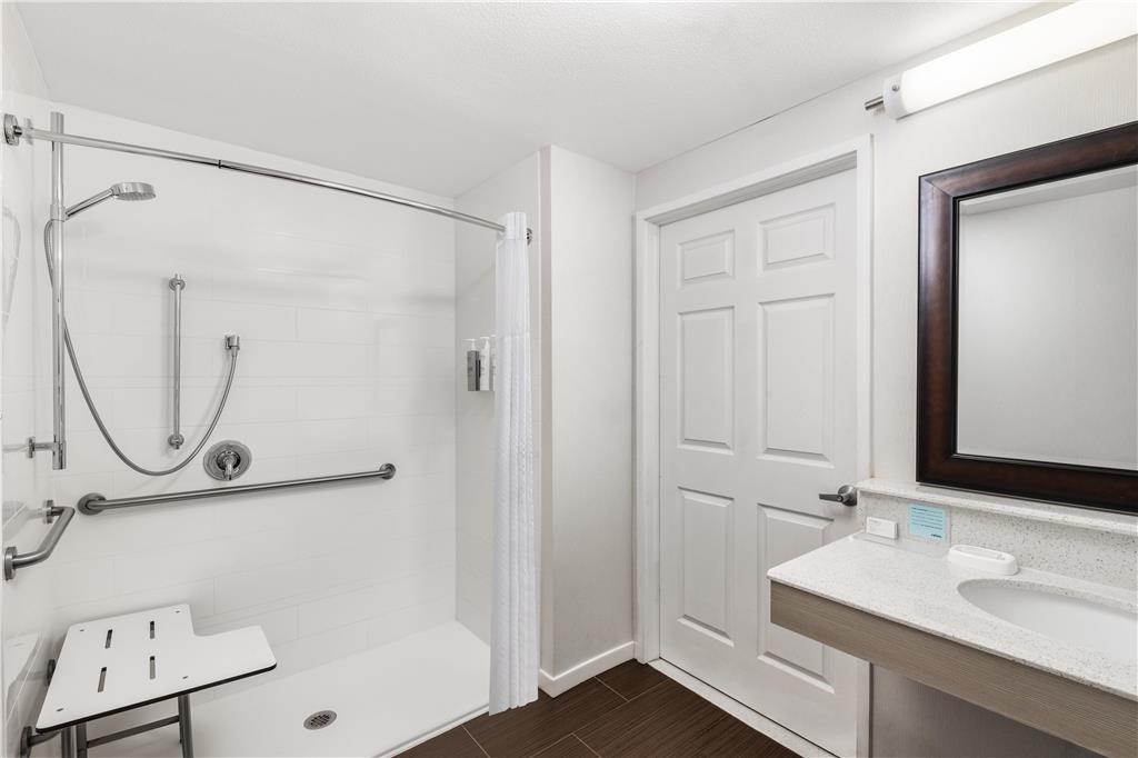Hampton Inn Portland East-guestroom-Guest Room,Bathroom,On-Site.jpg