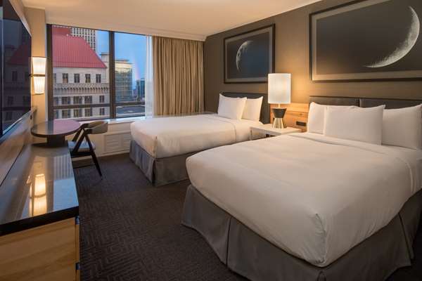  - Hilton Portland Downtown Hotel - I-405, Exit 2A