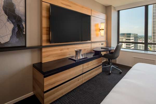  - Hilton Portland Downtown Hotel - I-405, Exit 2A