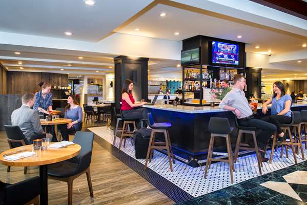 Bar - Hilton Portland Downtown Hotel - I-405, Exit 2A