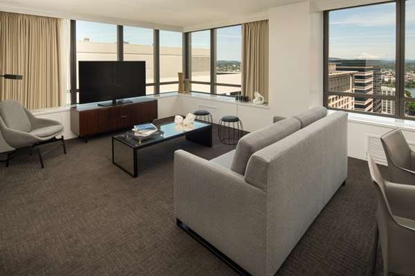  - Hilton Portland Downtown Hotel - I-405, Exit 2A