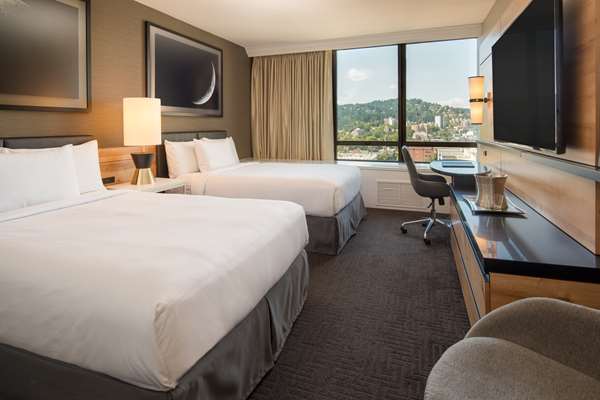  - Hilton Portland Downtown Hotel - I-405, Exit 2A