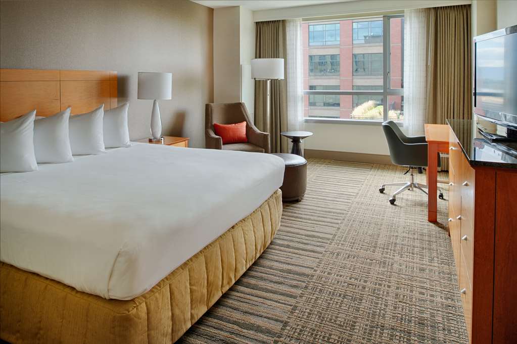 Hilton Vancouver Washington - Tap to explore photos