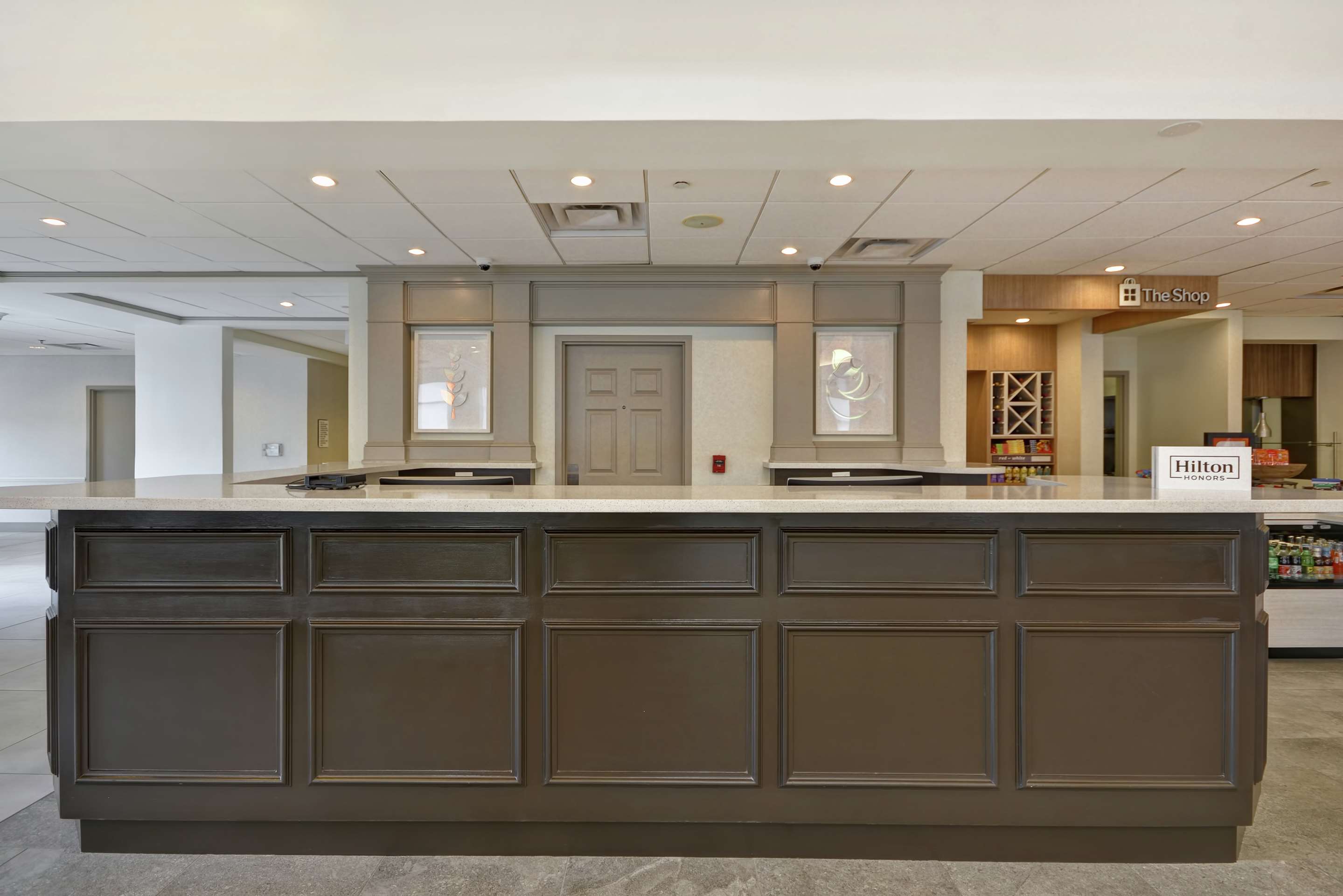 Reception | Hilton Garden Inn Panama City