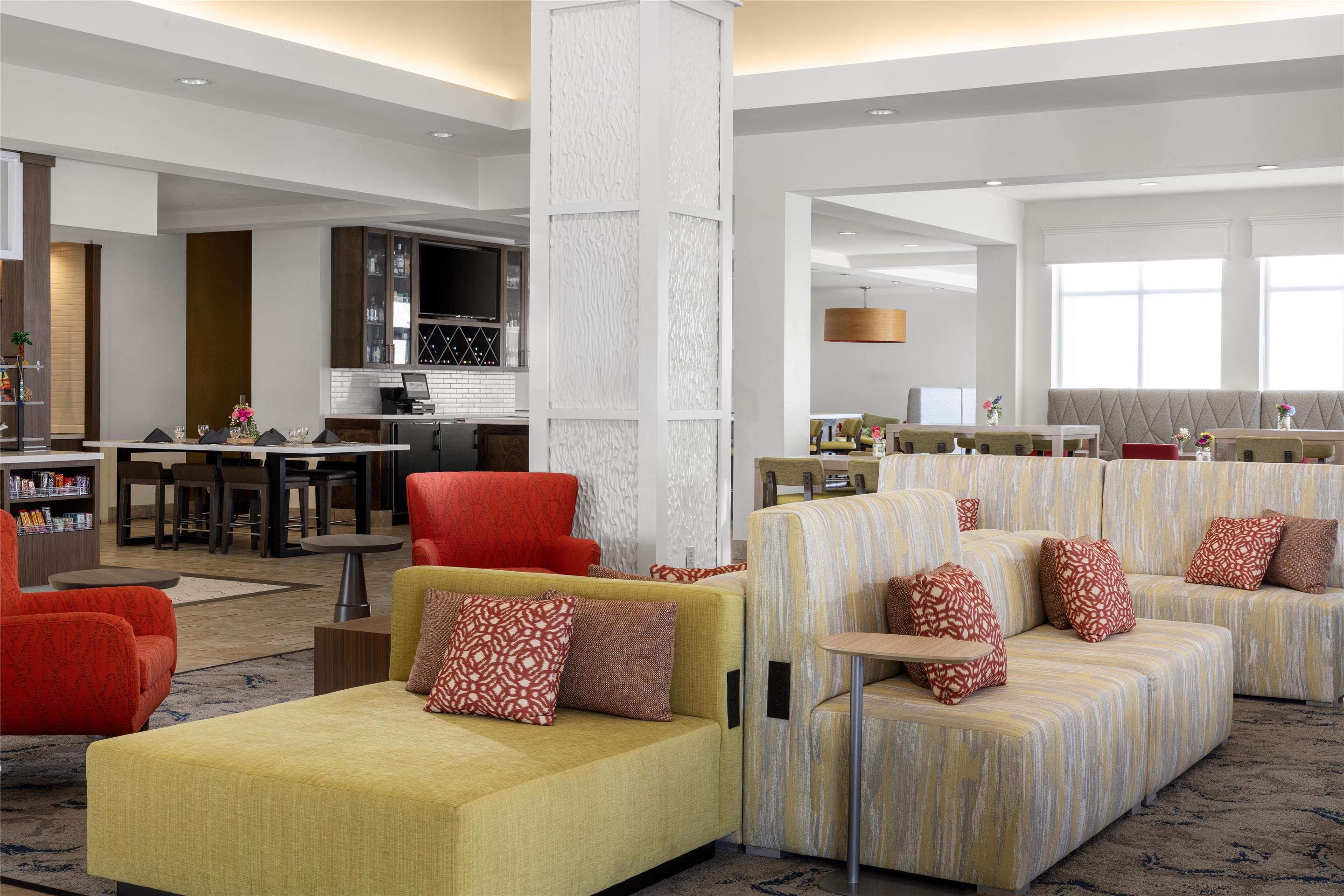 Lobby | Hilton Garden Inn Pascagoula