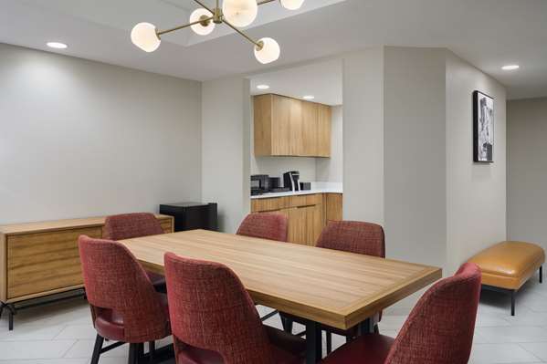  - Embassy Suites Hampton