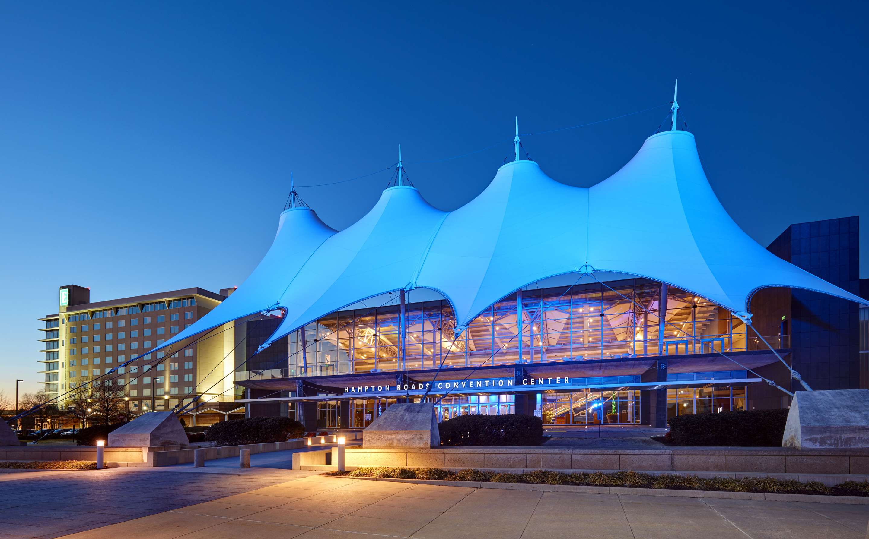 Exterior | Embassy Suites by Hilton Hampton Convention Center