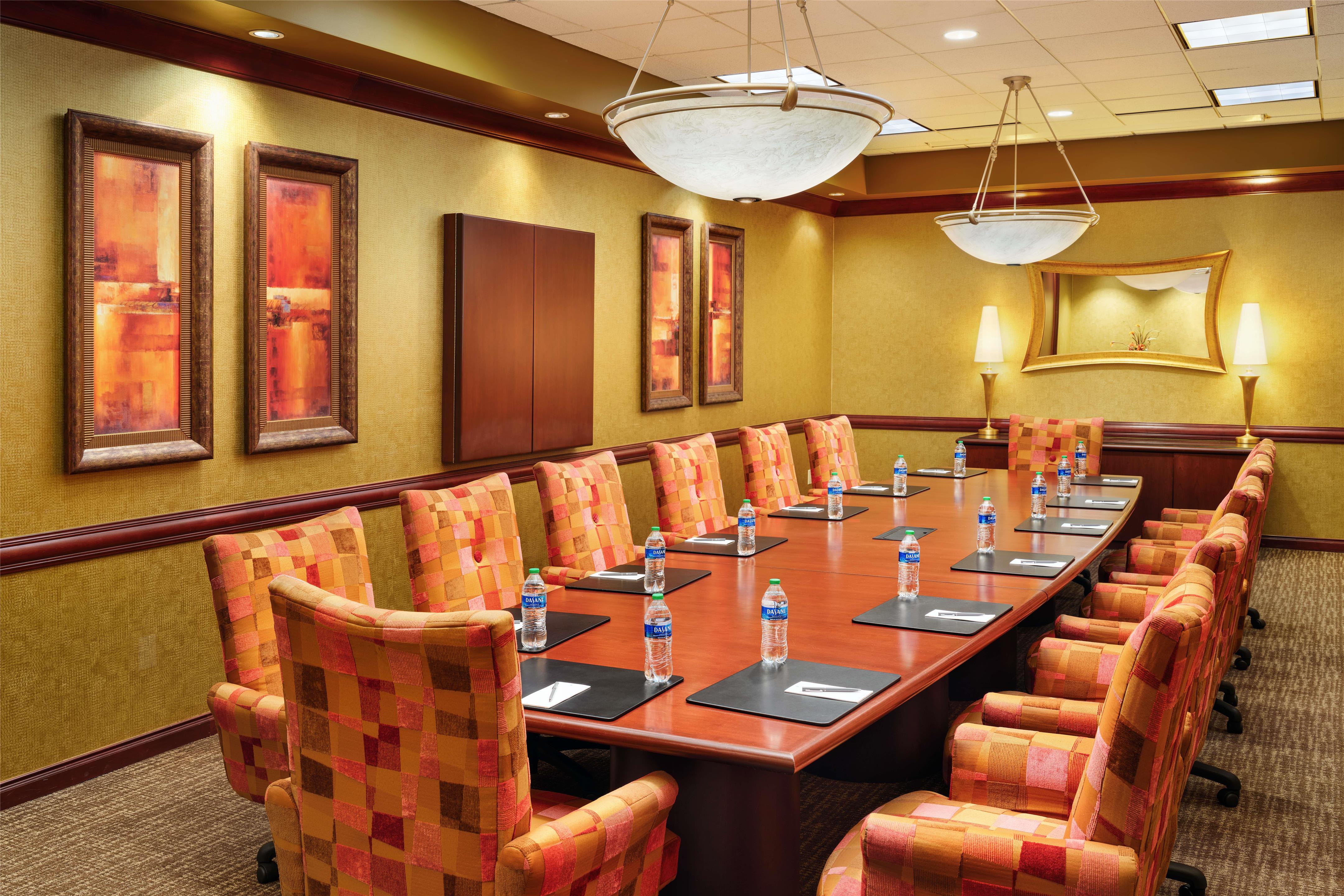Meeting Room | Embassy Suites by Hilton Hampton Convention Center