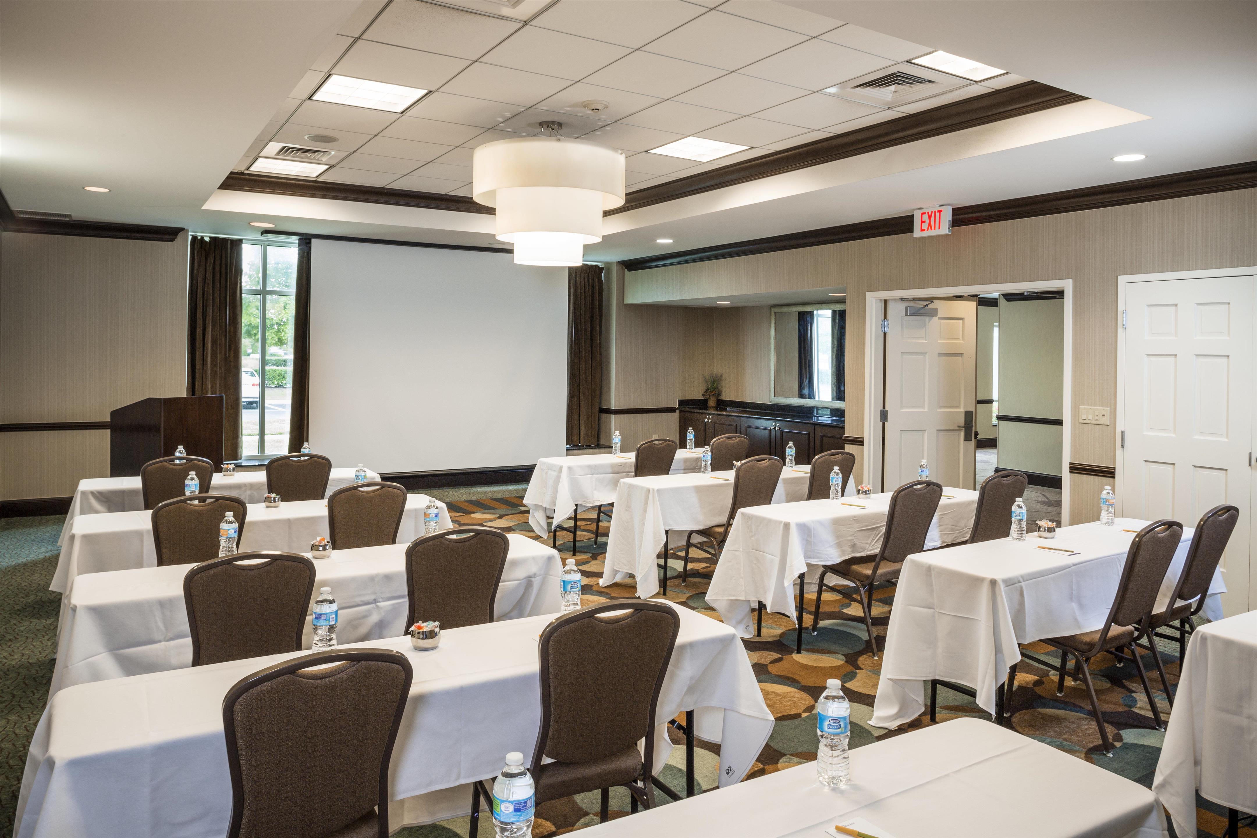 Meeting Room | Hilton Garden Inn Hampton Coliseum Central