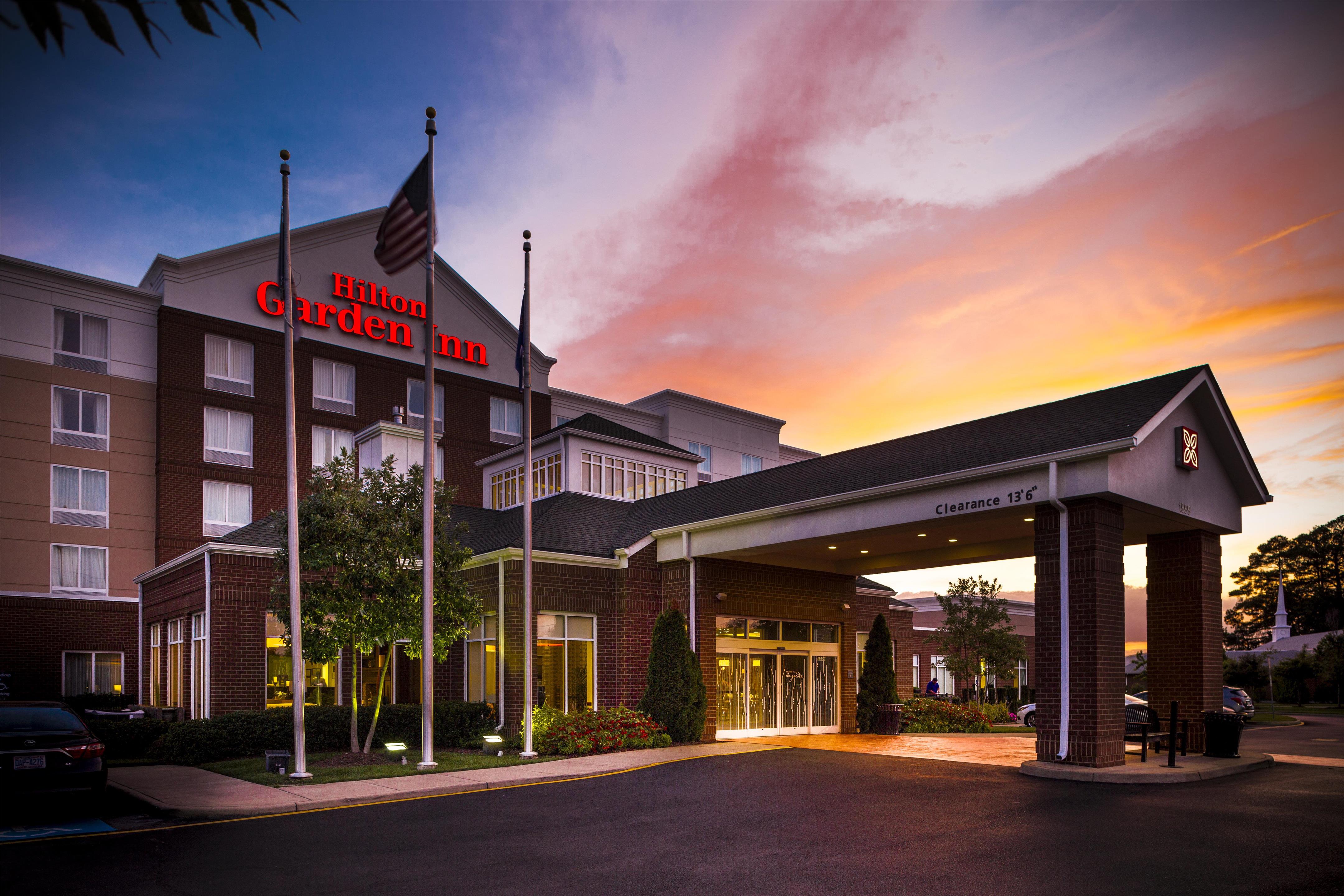 Exterior | Hilton Garden Inn Hampton Coliseum Central