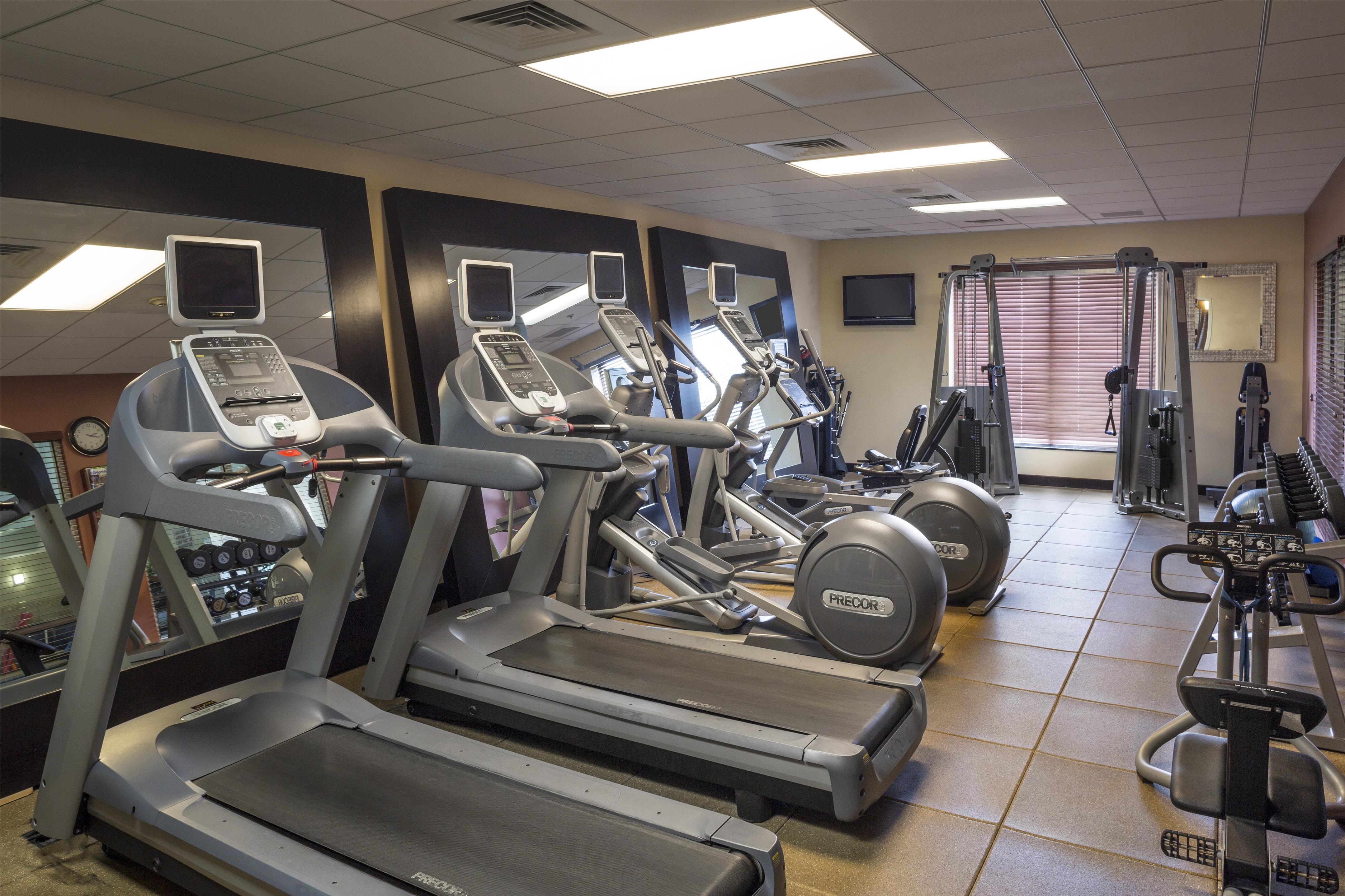 Health club fitness center gym | Hilton Garden Inn Hampton Coliseum Central