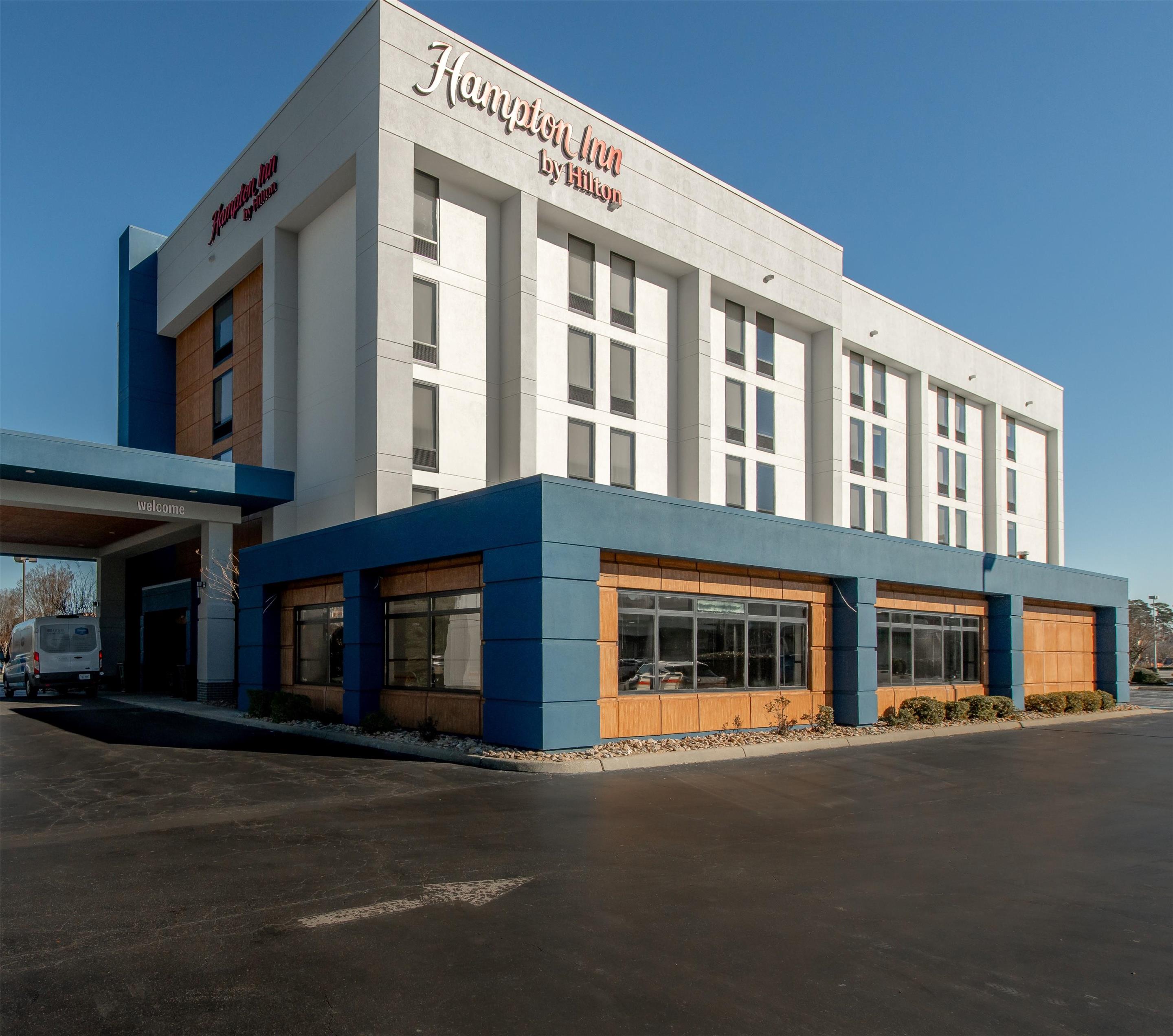 Exterior | Hampton Inn Newport News-Yorktown