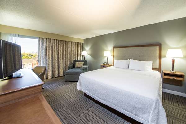  - Hampton Inn Airport Philadelphia - I-95, Exit 10 & 12B