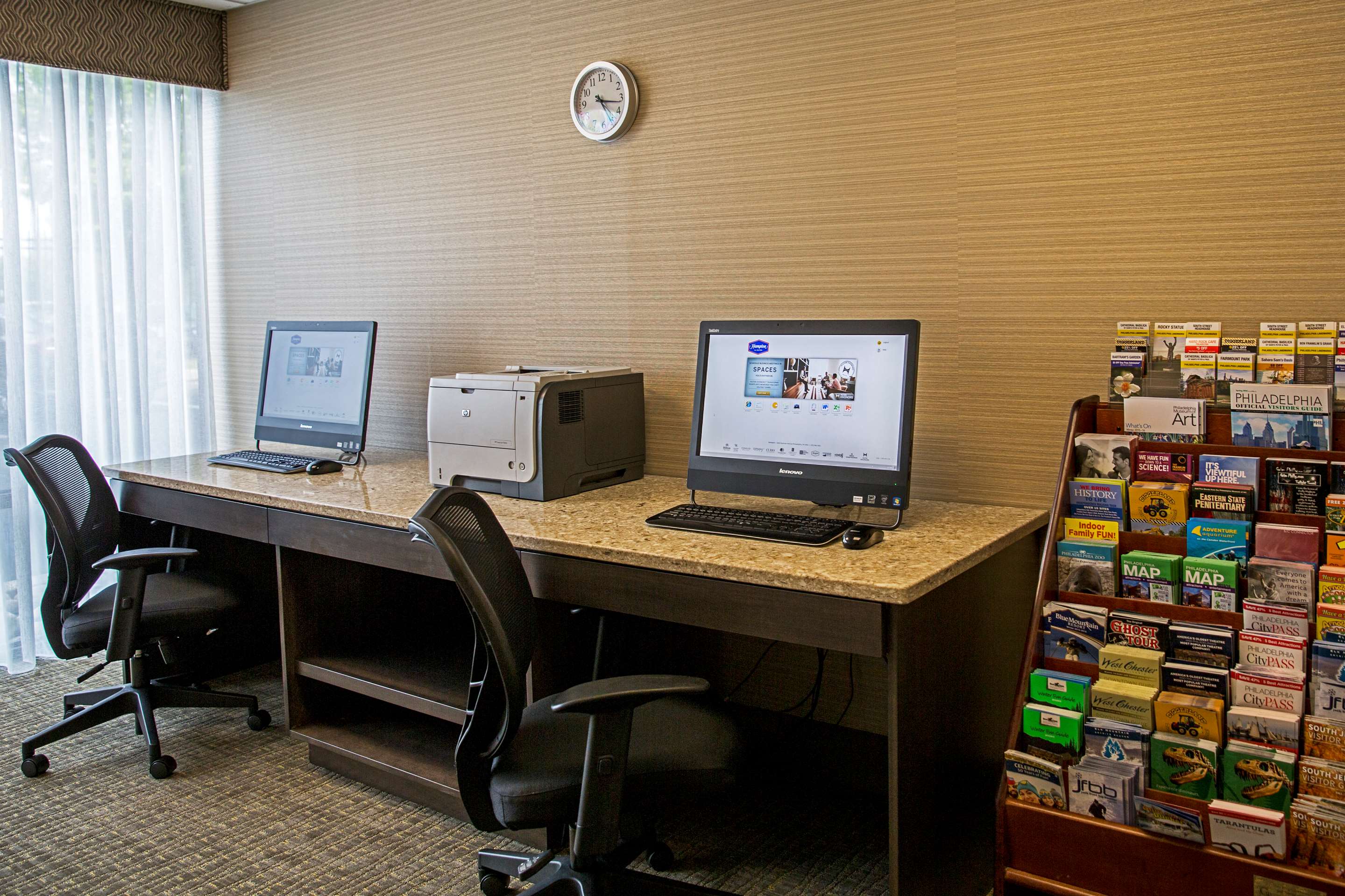 Business Center | Hampton Inn Philadelphia-Airport