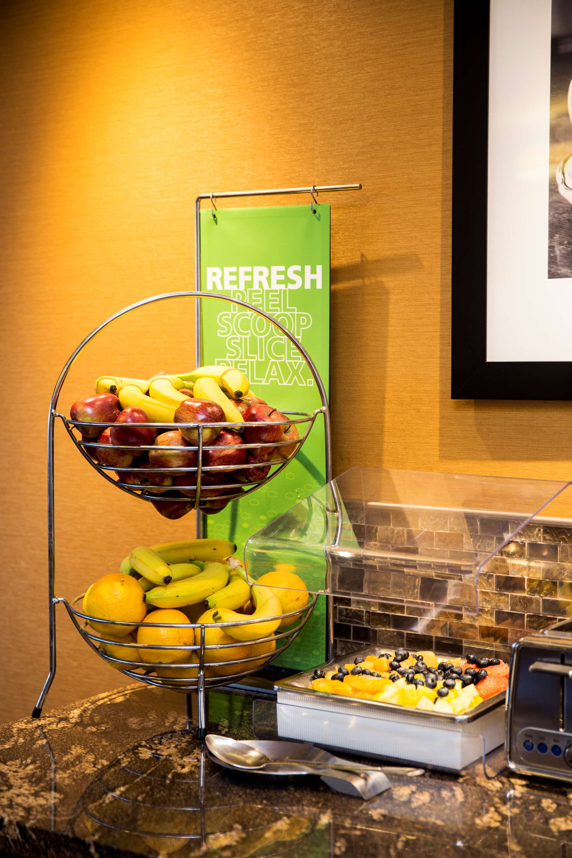 Restaurant | Hampton Inn Philadelphia-Airport